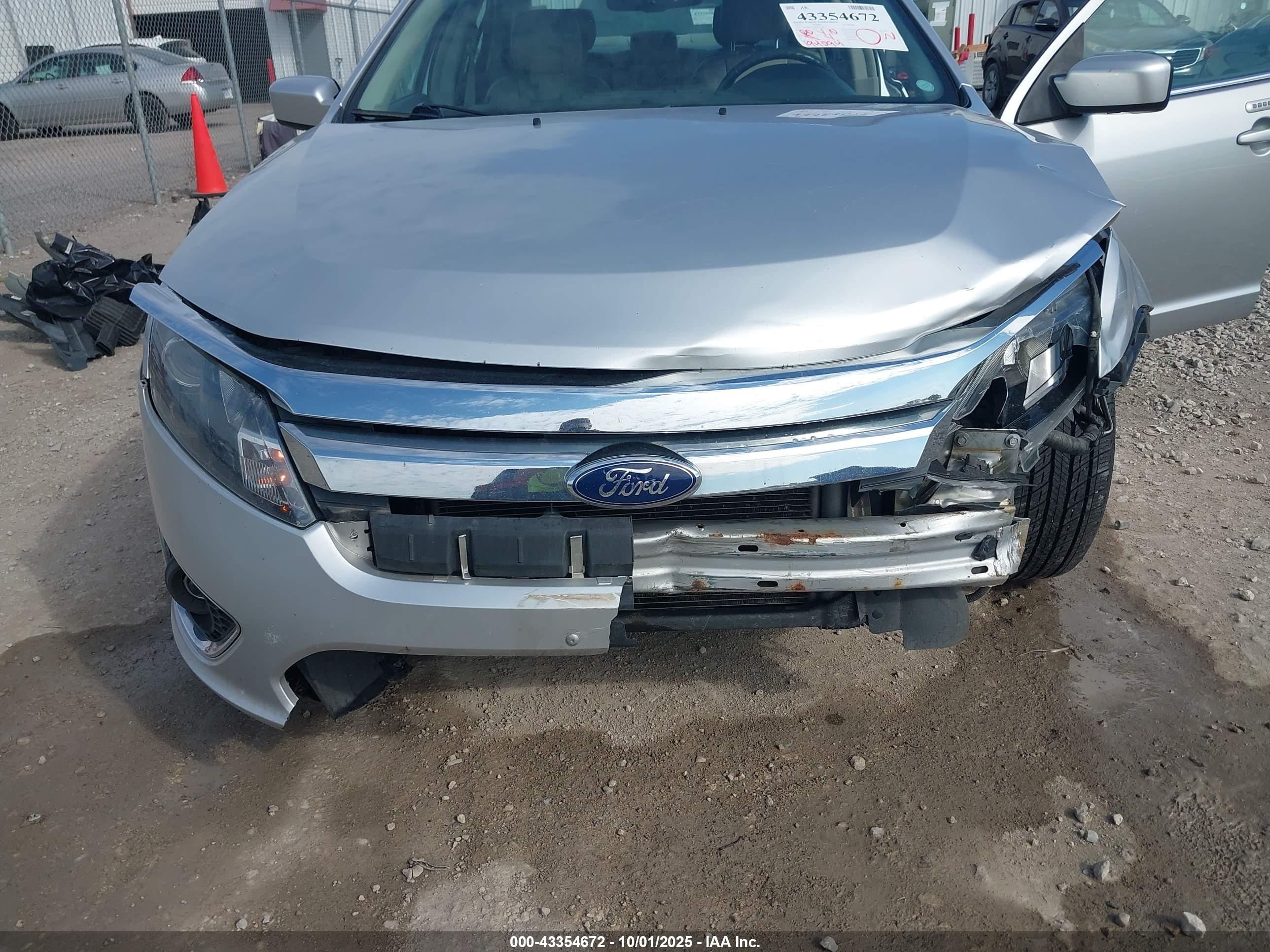 FORD FUSION image 6