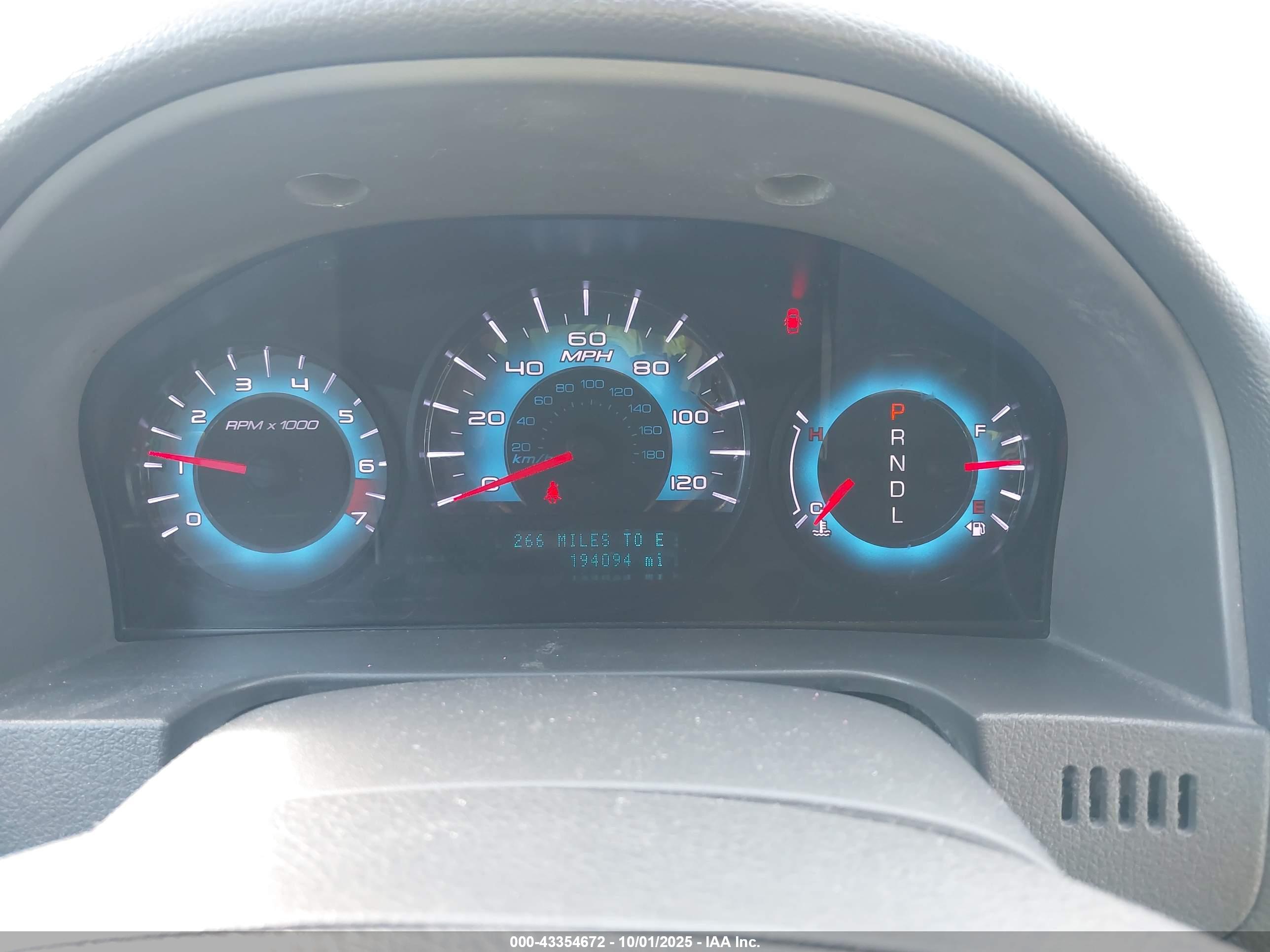 FORD FUSION image 7
