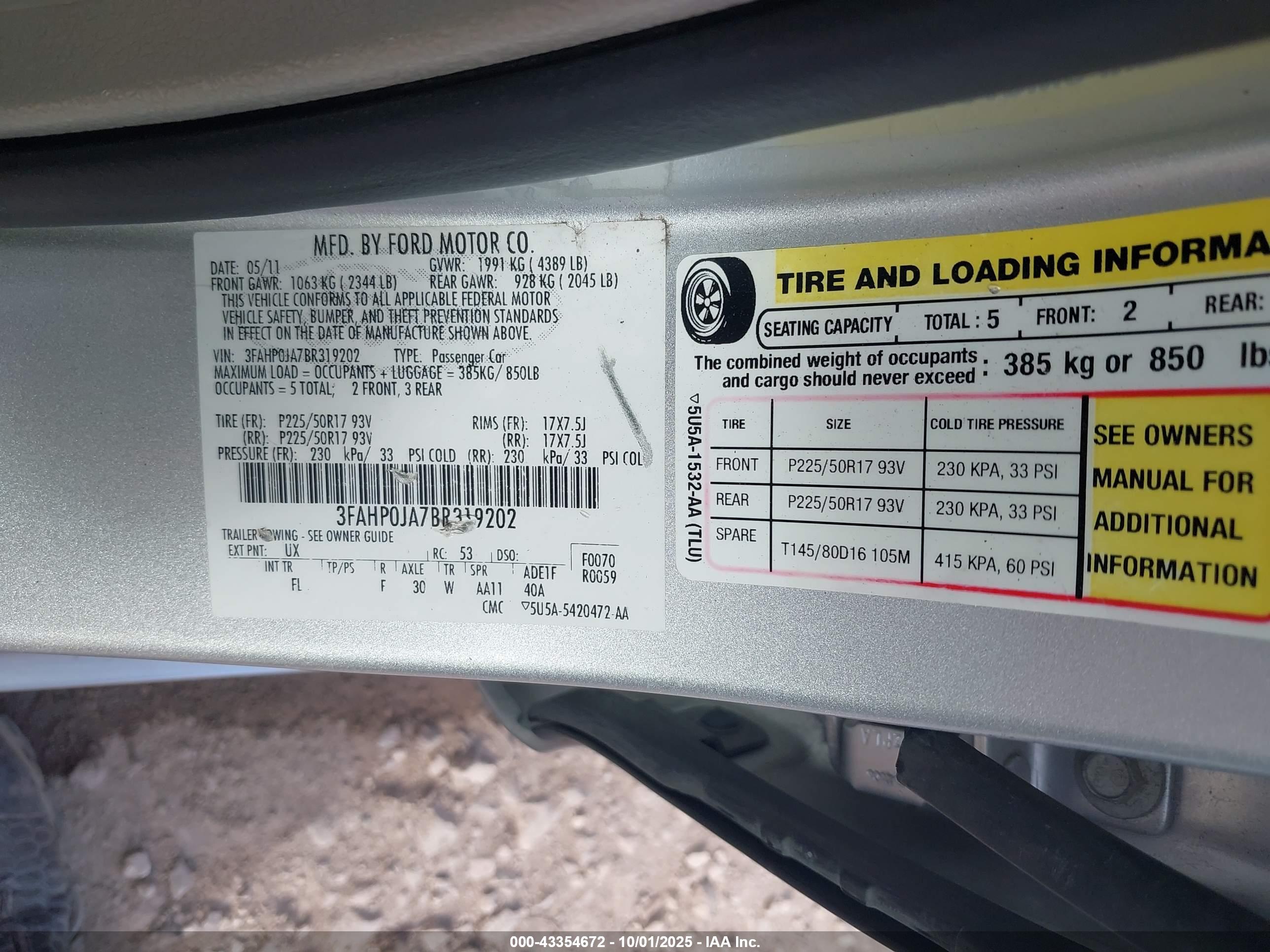 FORD FUSION image 9