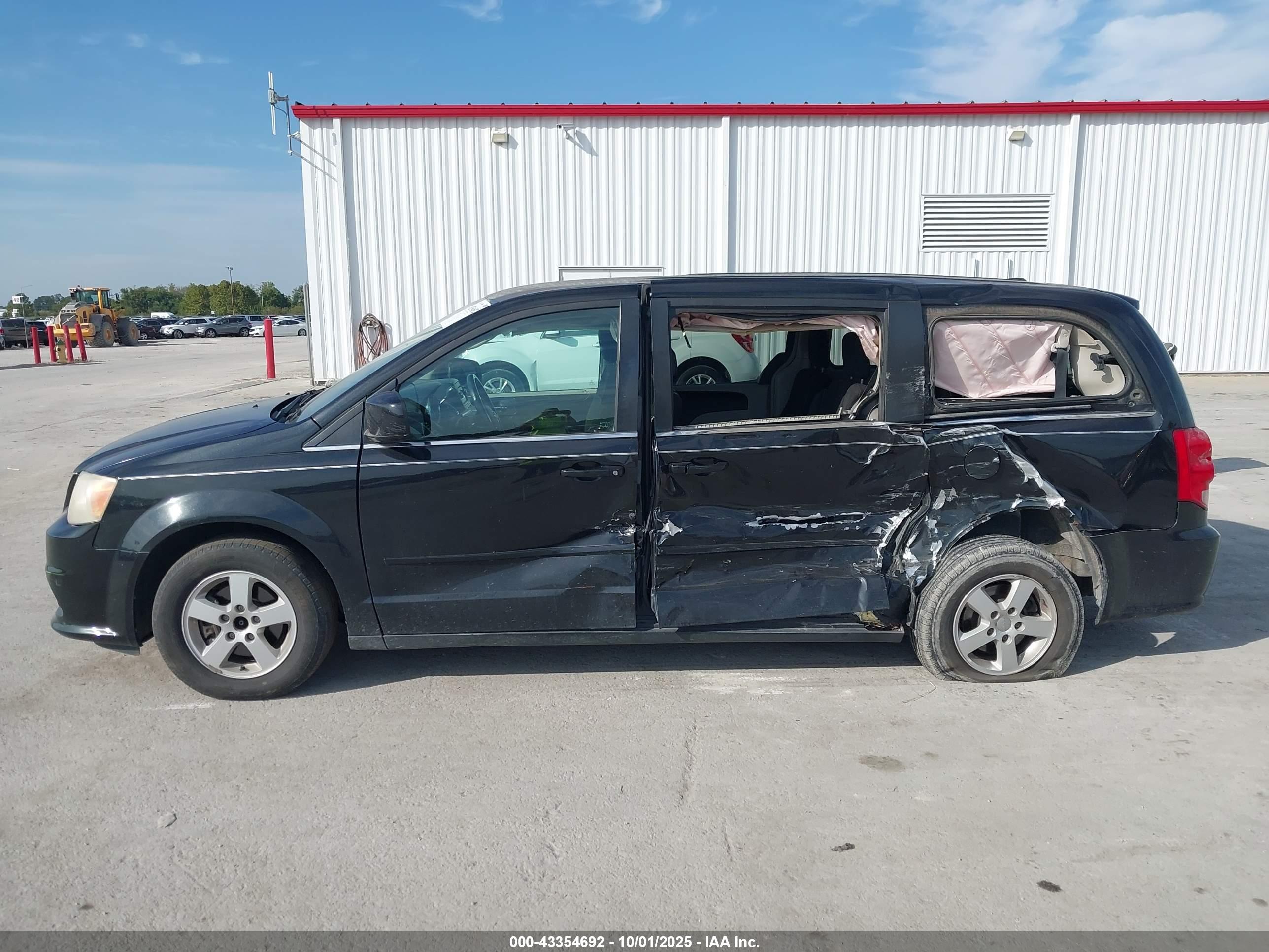 DODGE GRAND image 6