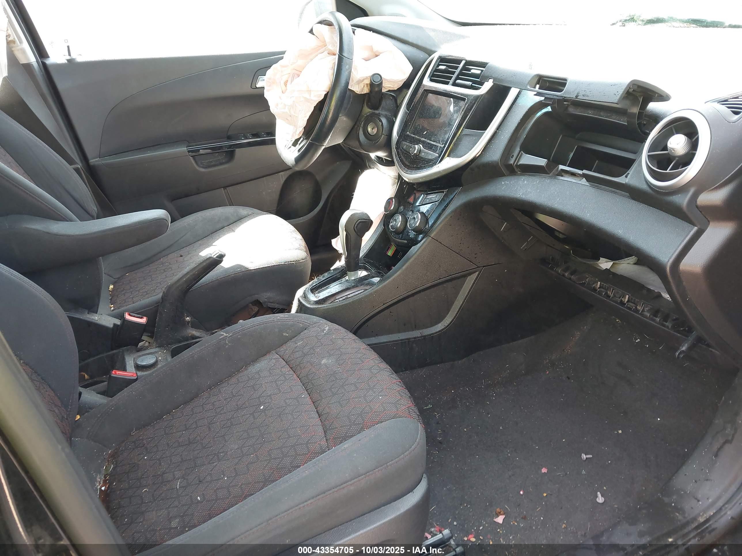 CHEVROLET SONIC image 5