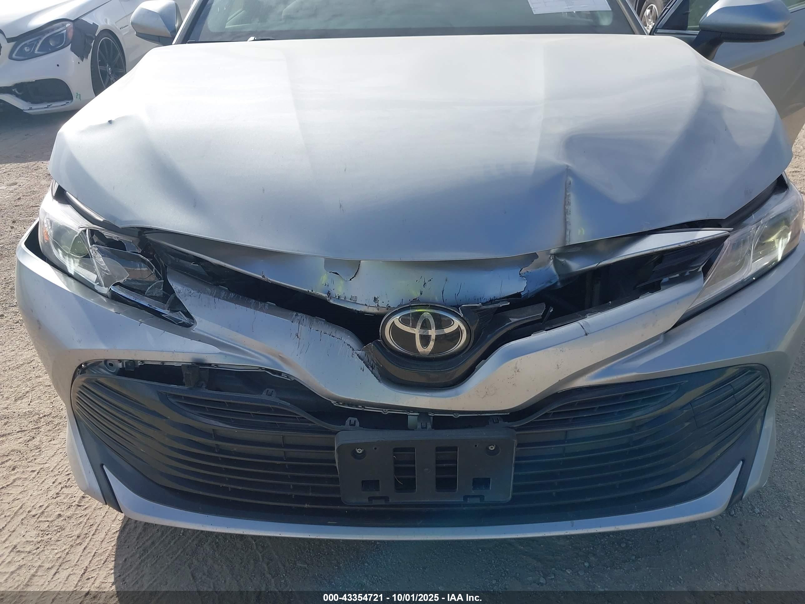 TOYOTA CAMRY image 6
