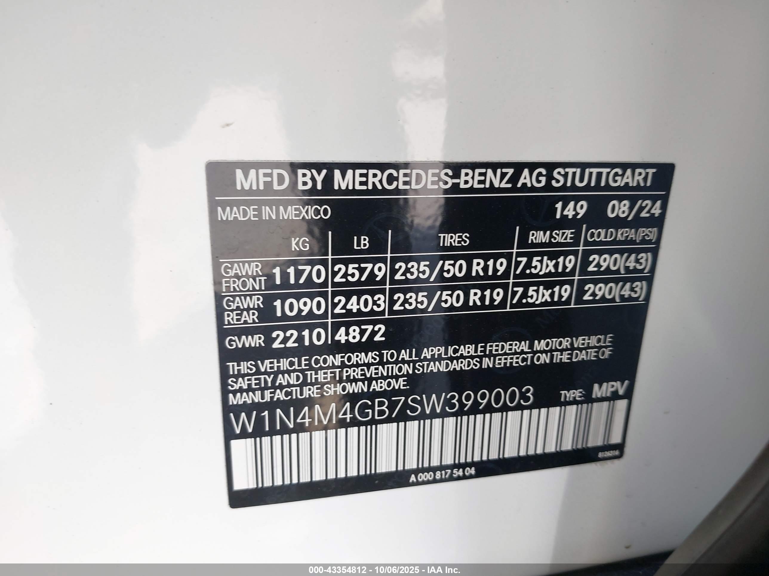 MERCEDES-BENZ GLB image 9