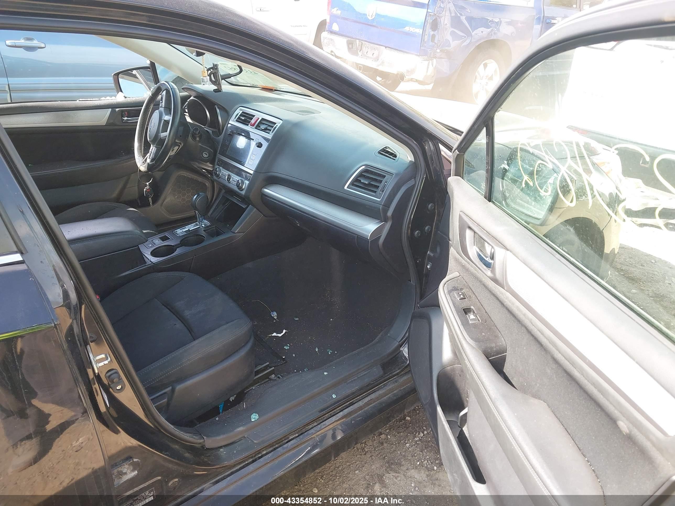 SUBARU LEGACY image 5