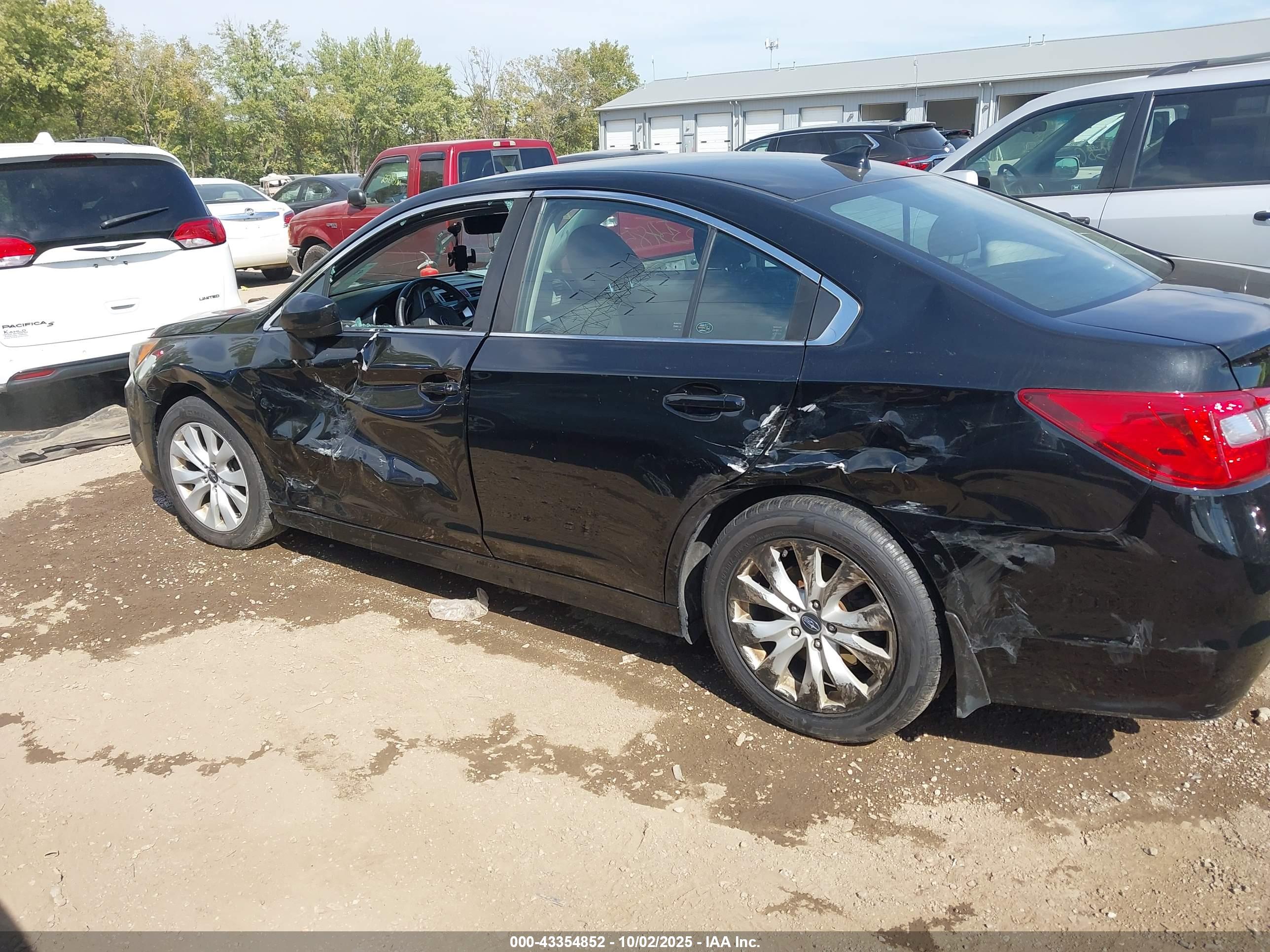 SUBARU LEGACY image 6