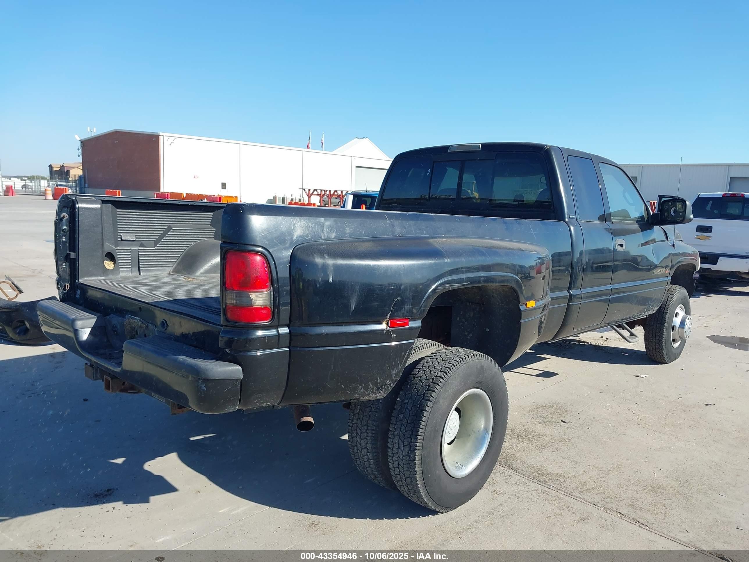 DODGE RAM image 4