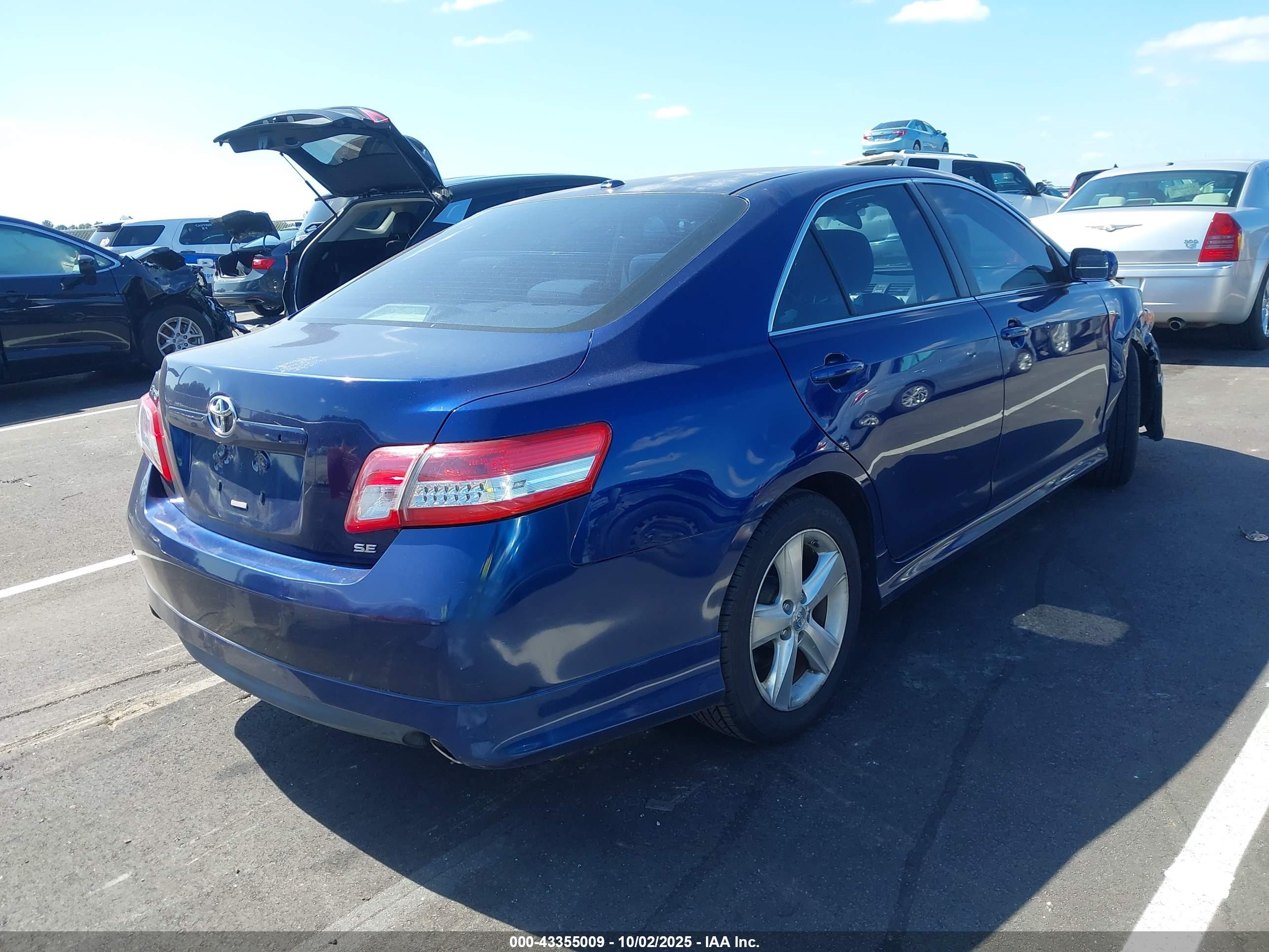TOYOTA CAMRY image 4