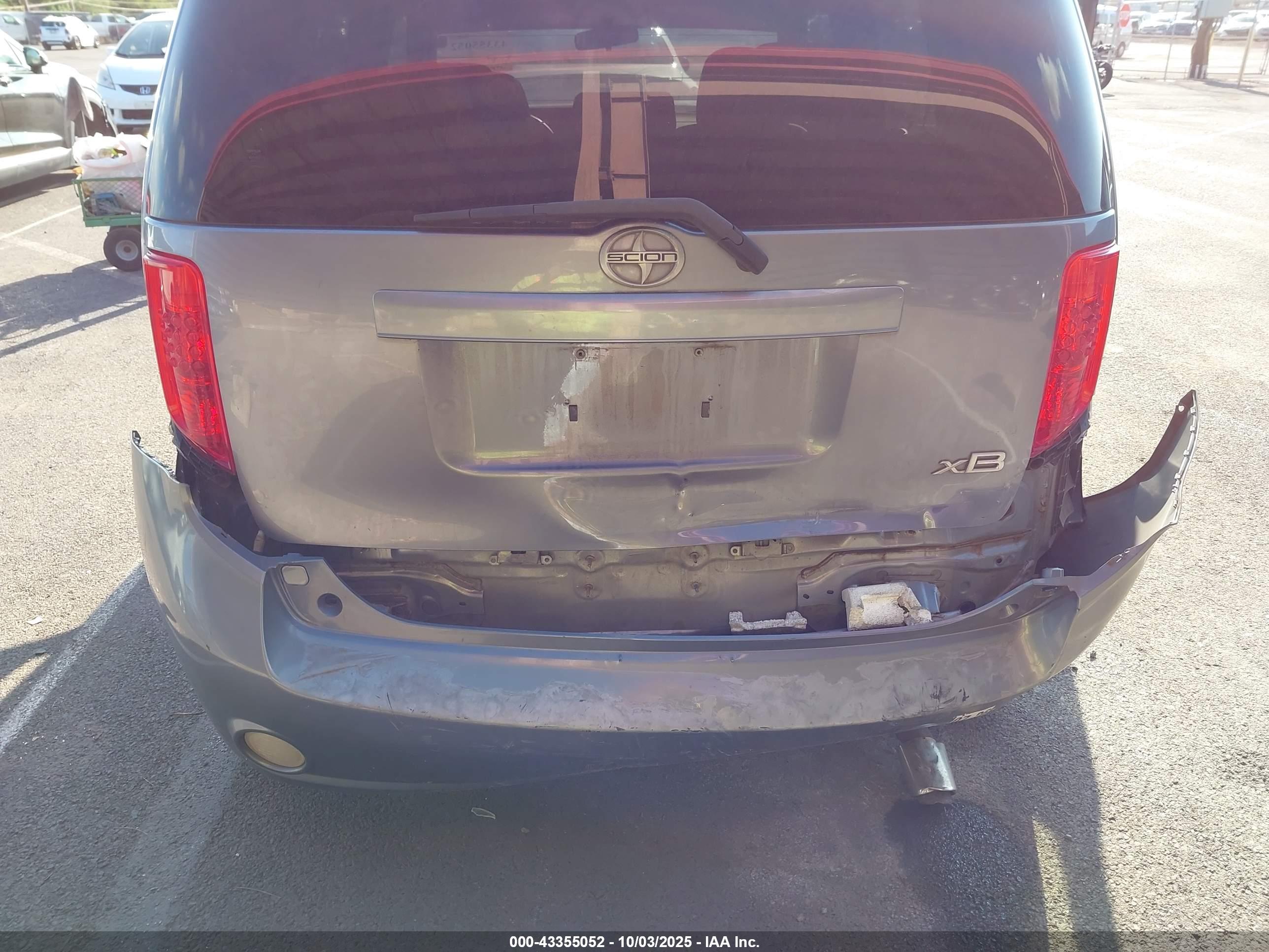 SCION XB image 6