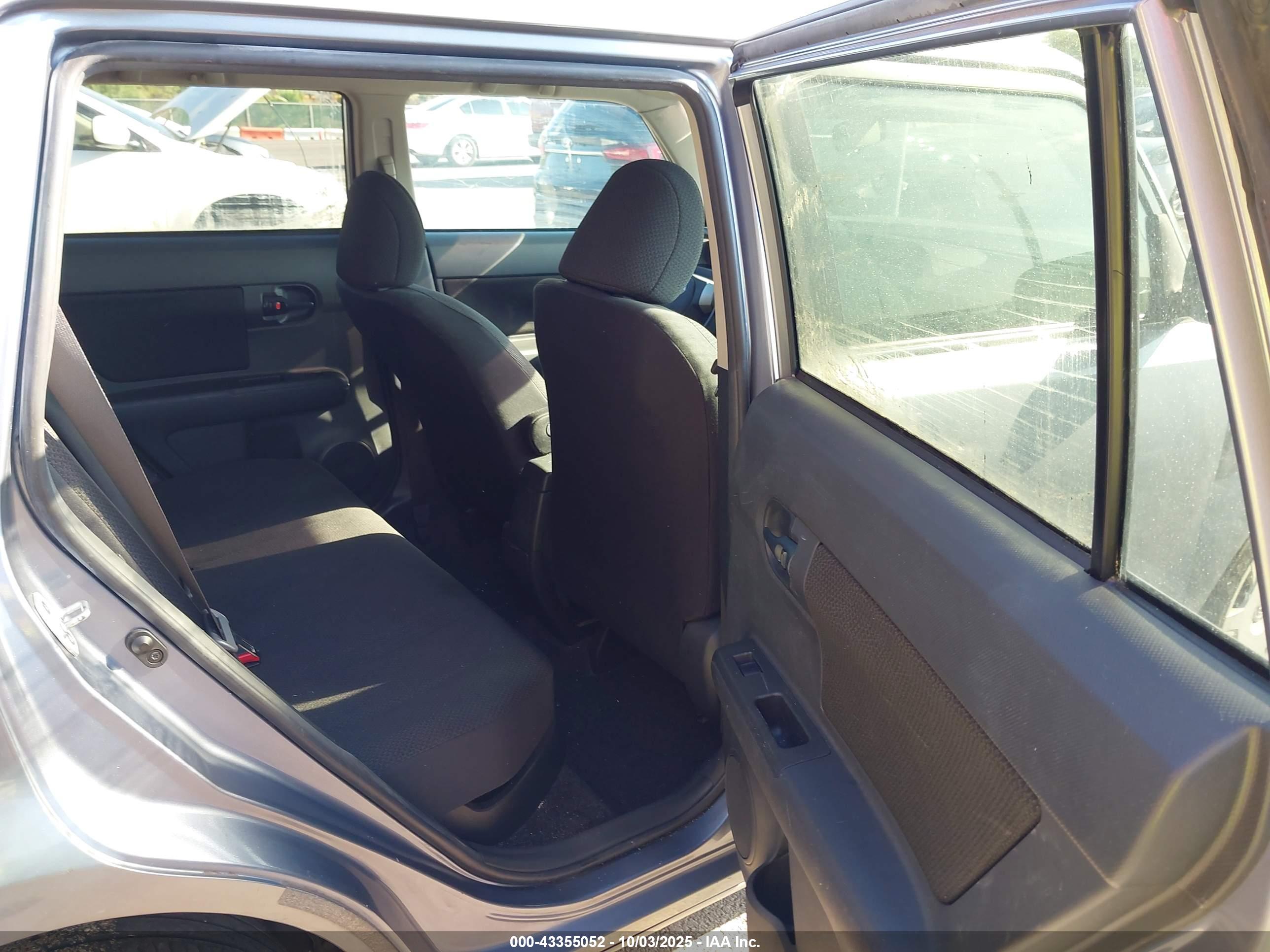 SCION XB image 8