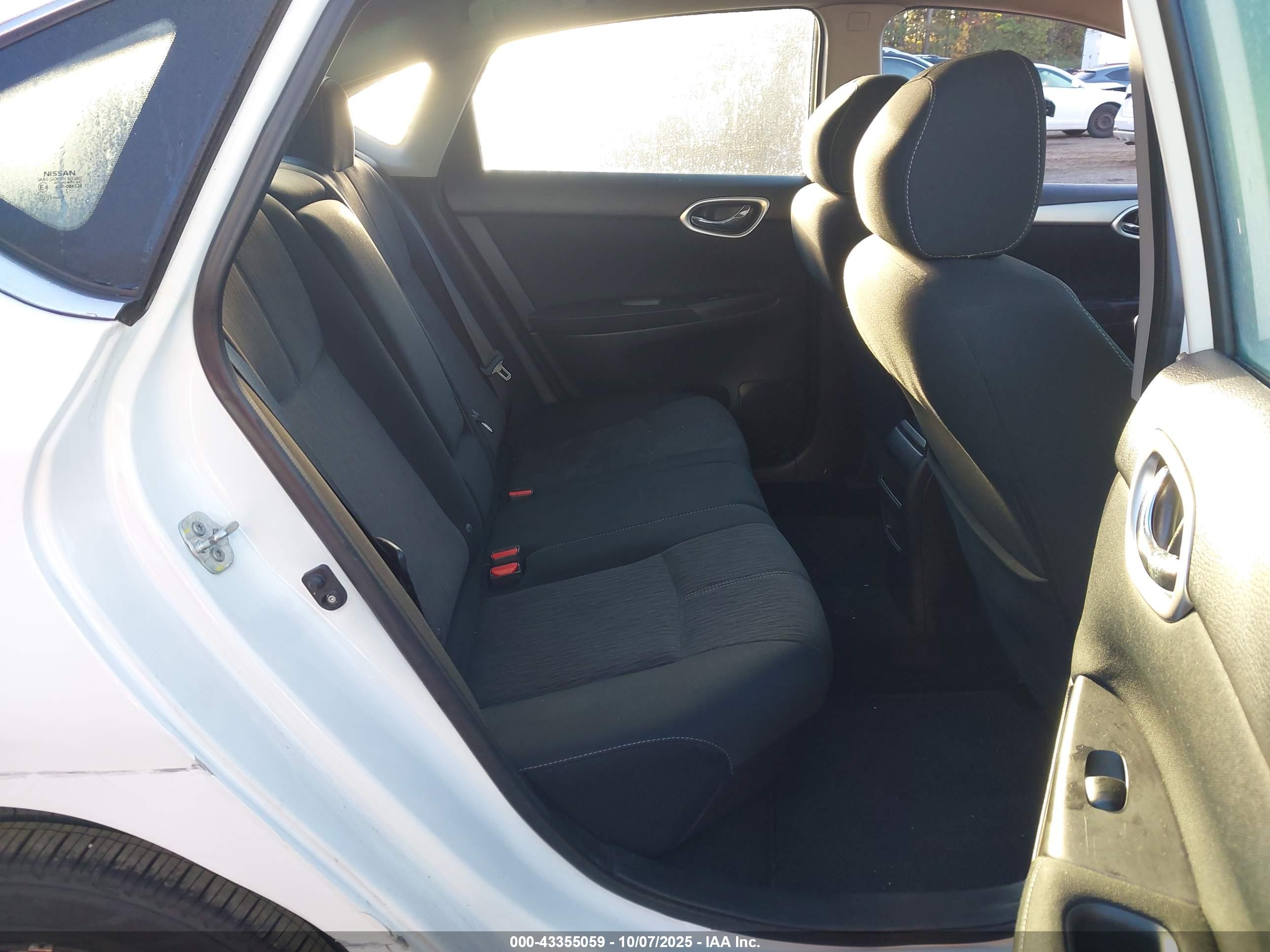 NISSAN SENTRA image 8