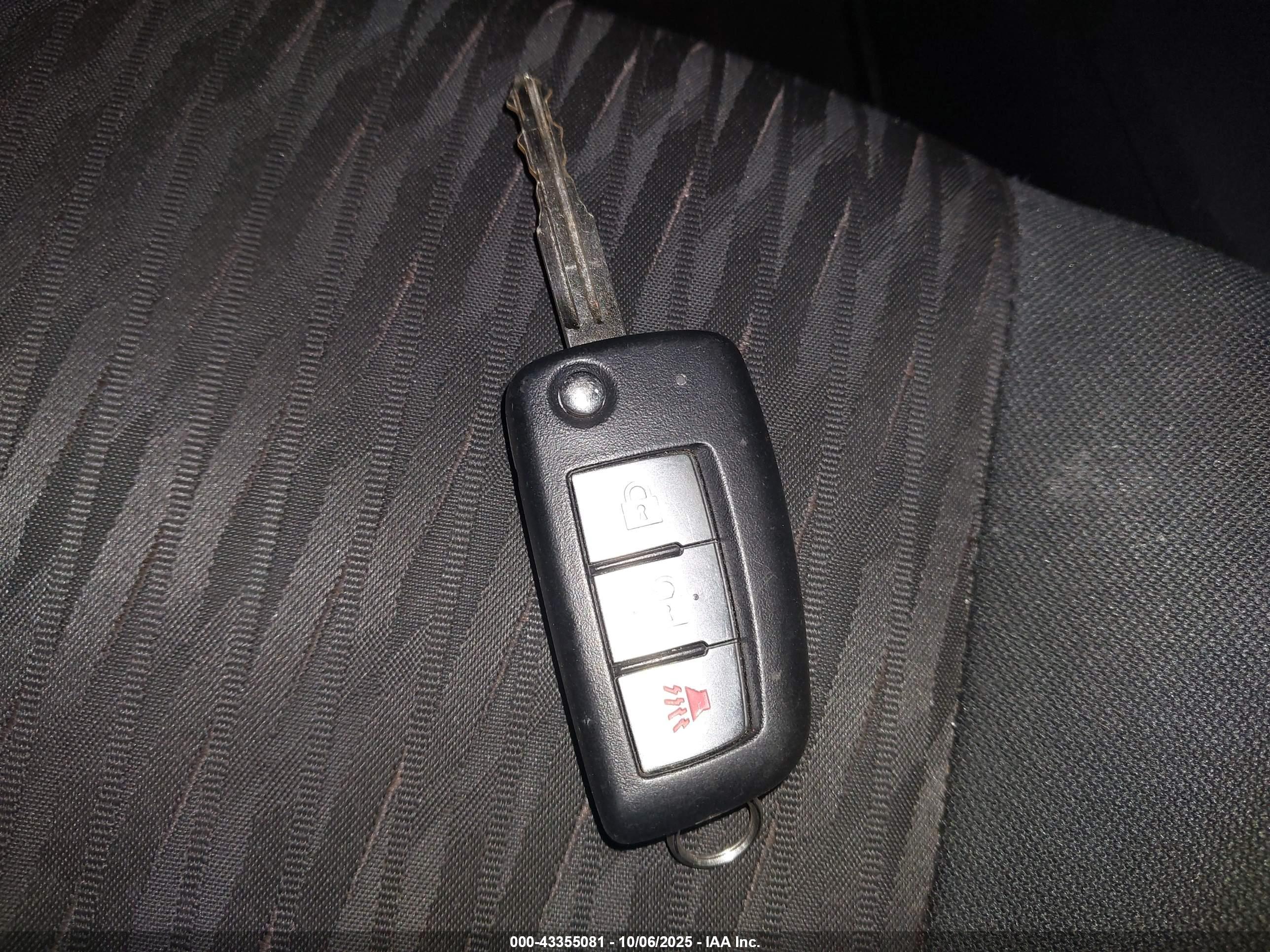 NISSAN ROGUE image 11