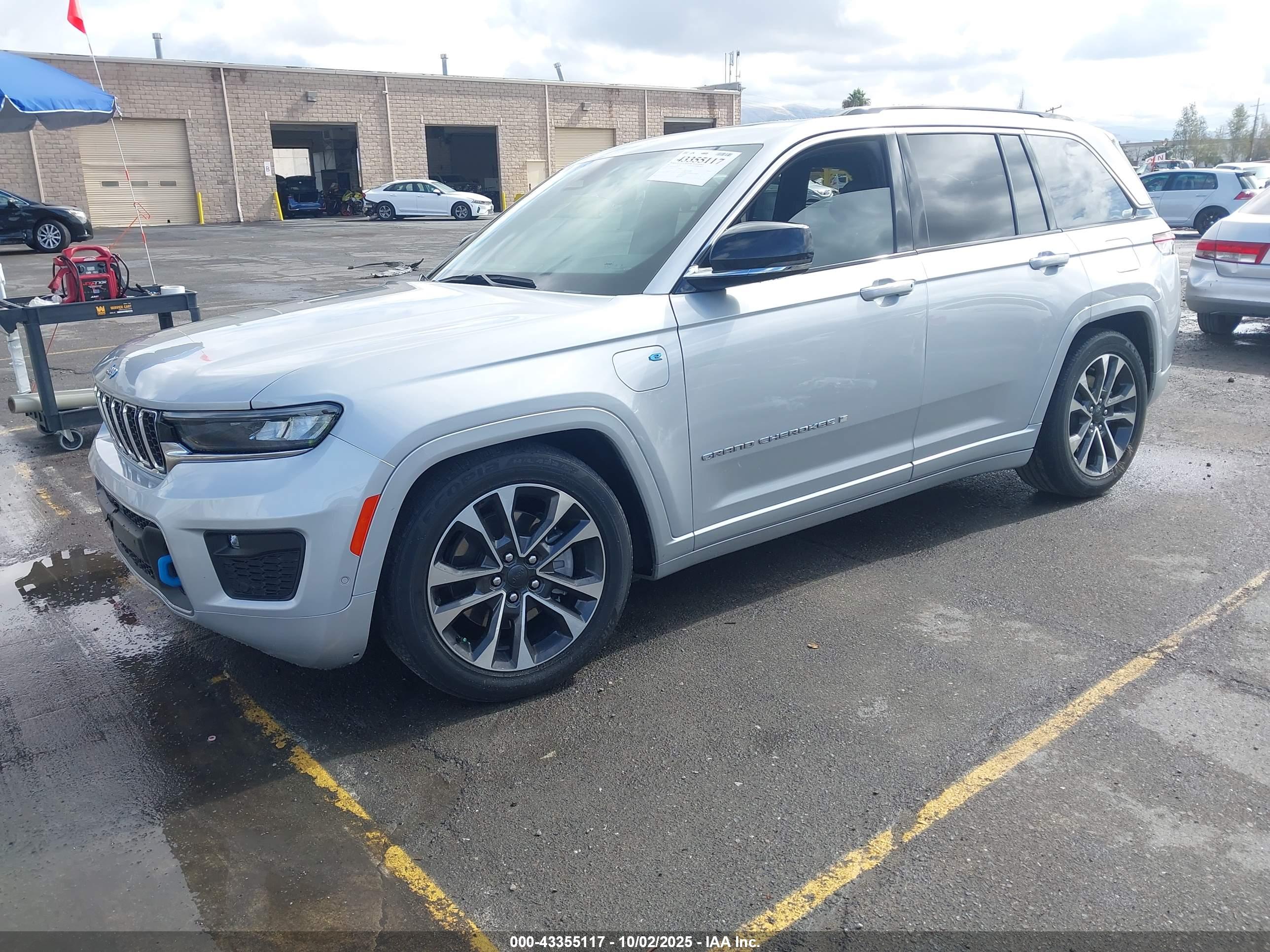 JEEP GRAND image 2
