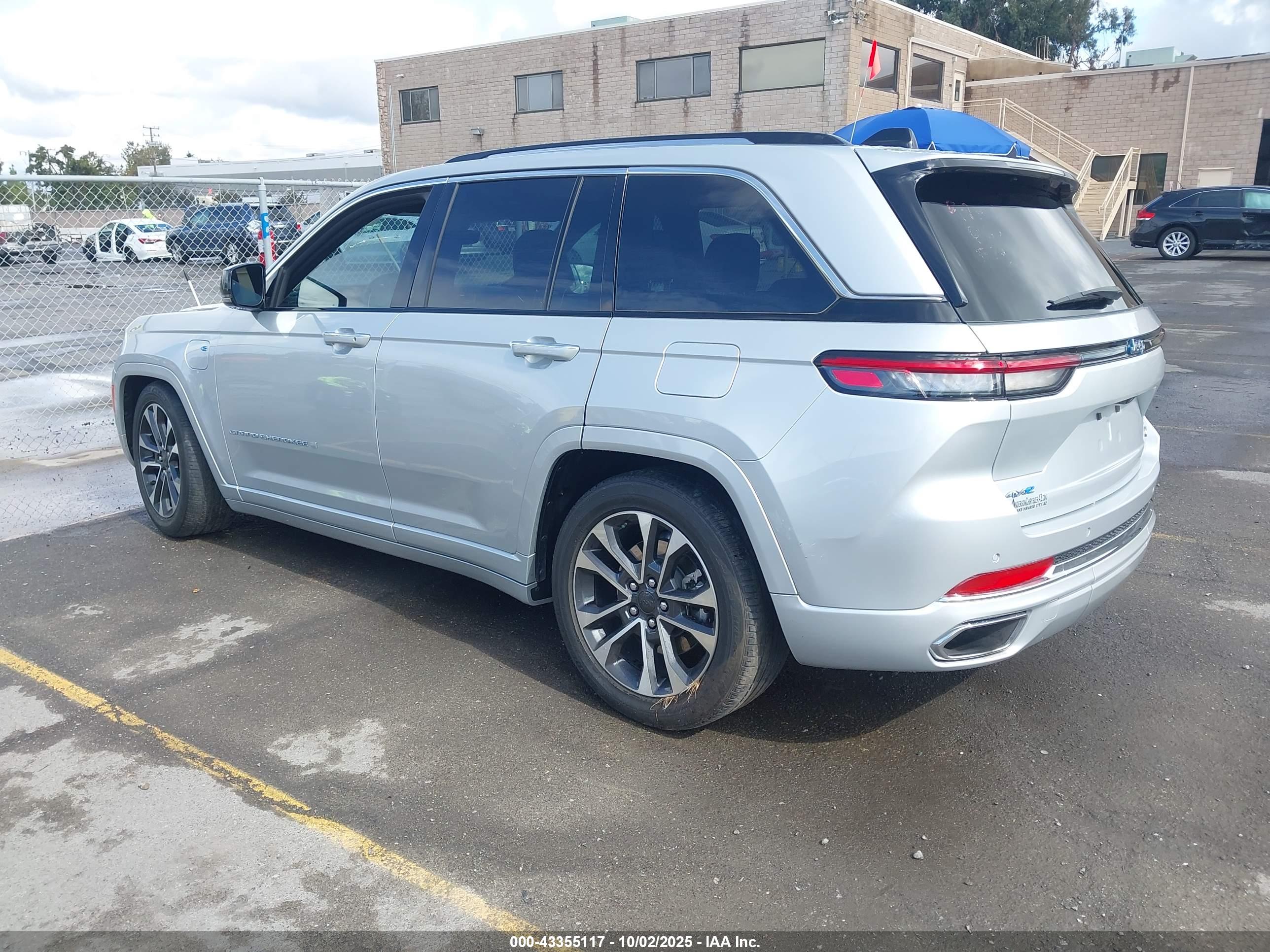JEEP GRAND image 3