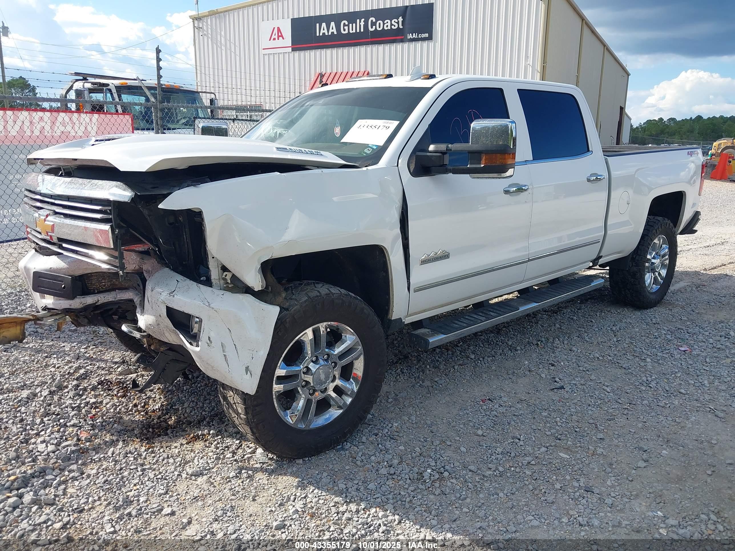CHEVROLET SILVERADO image 2