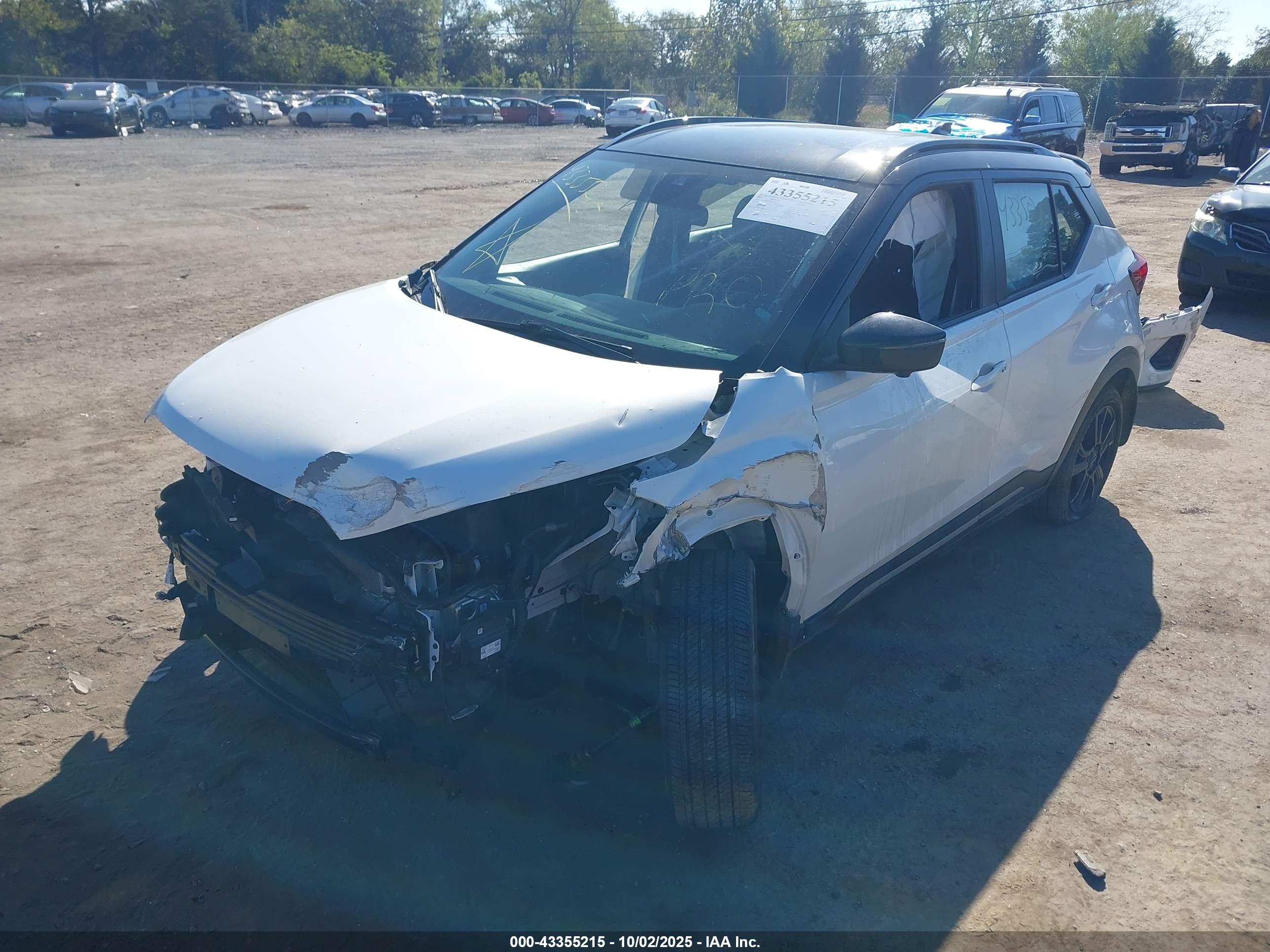 NISSAN KICKS image 2