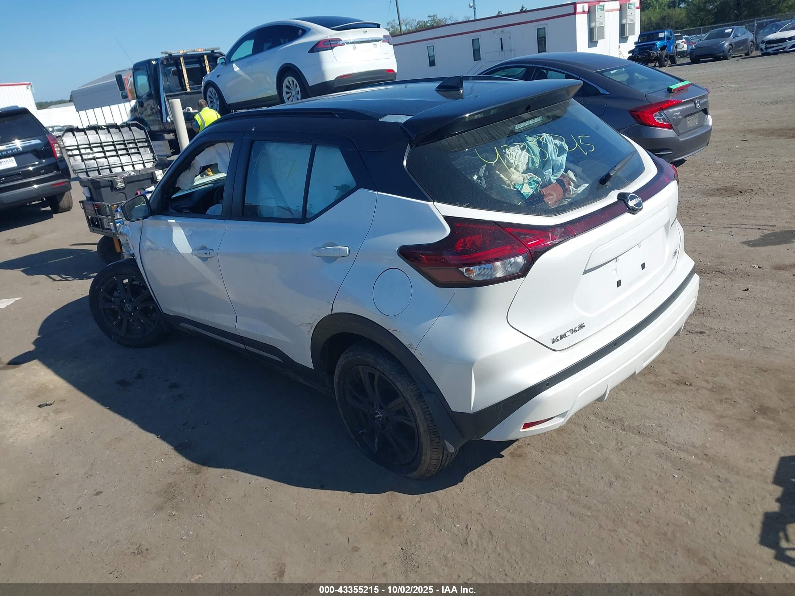 NISSAN KICKS image 3