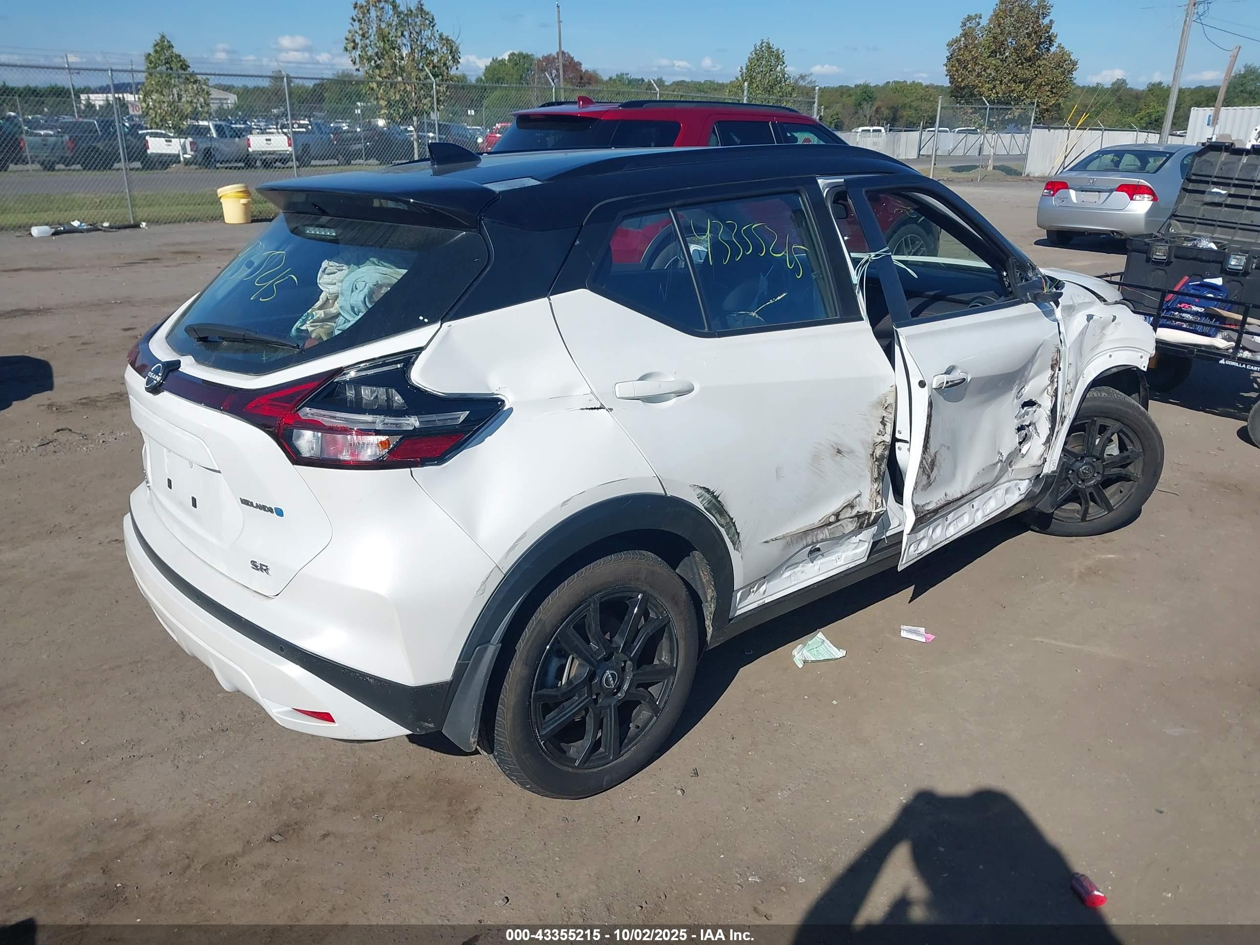 NISSAN KICKS image 4