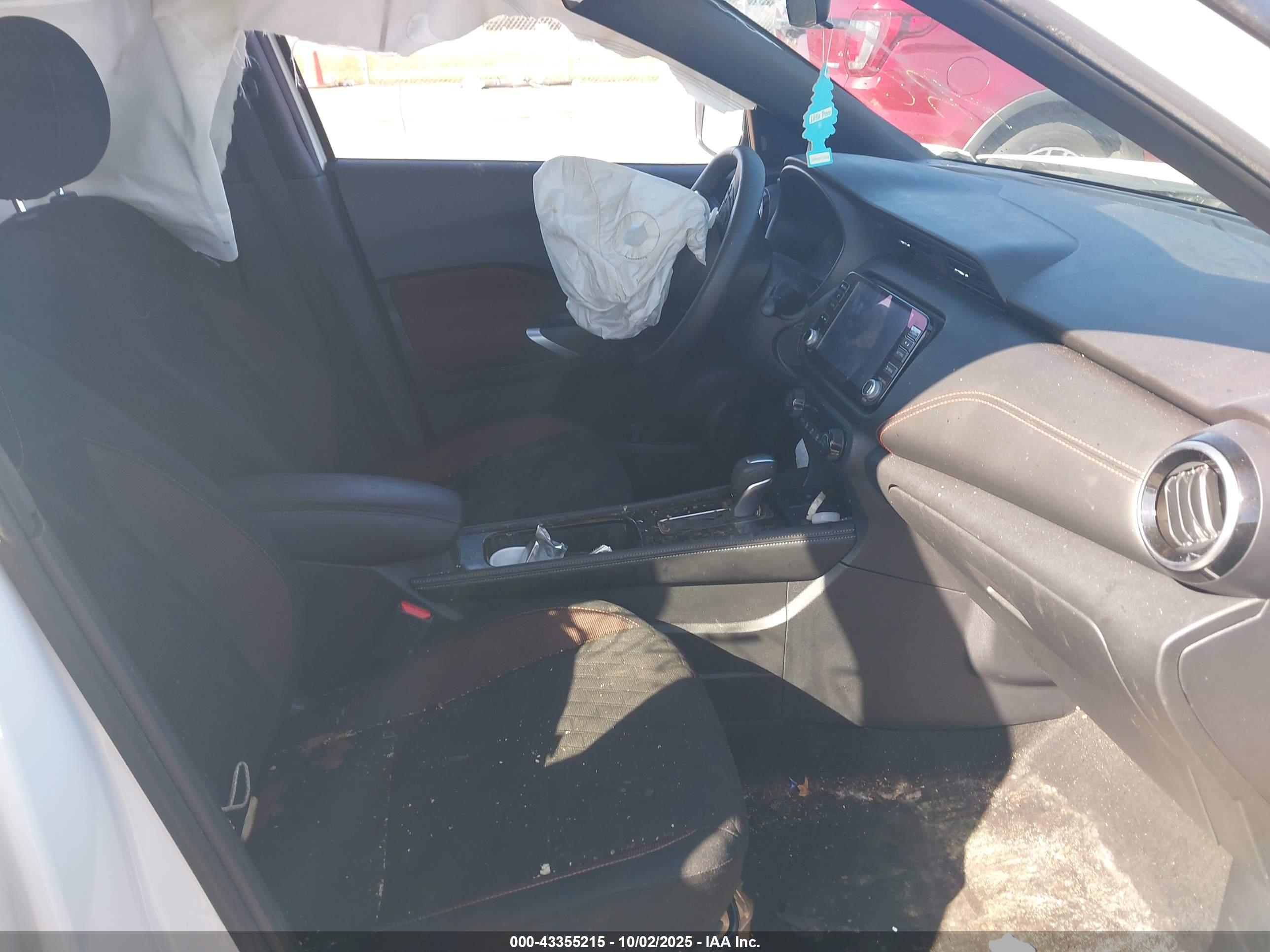 NISSAN KICKS image 5