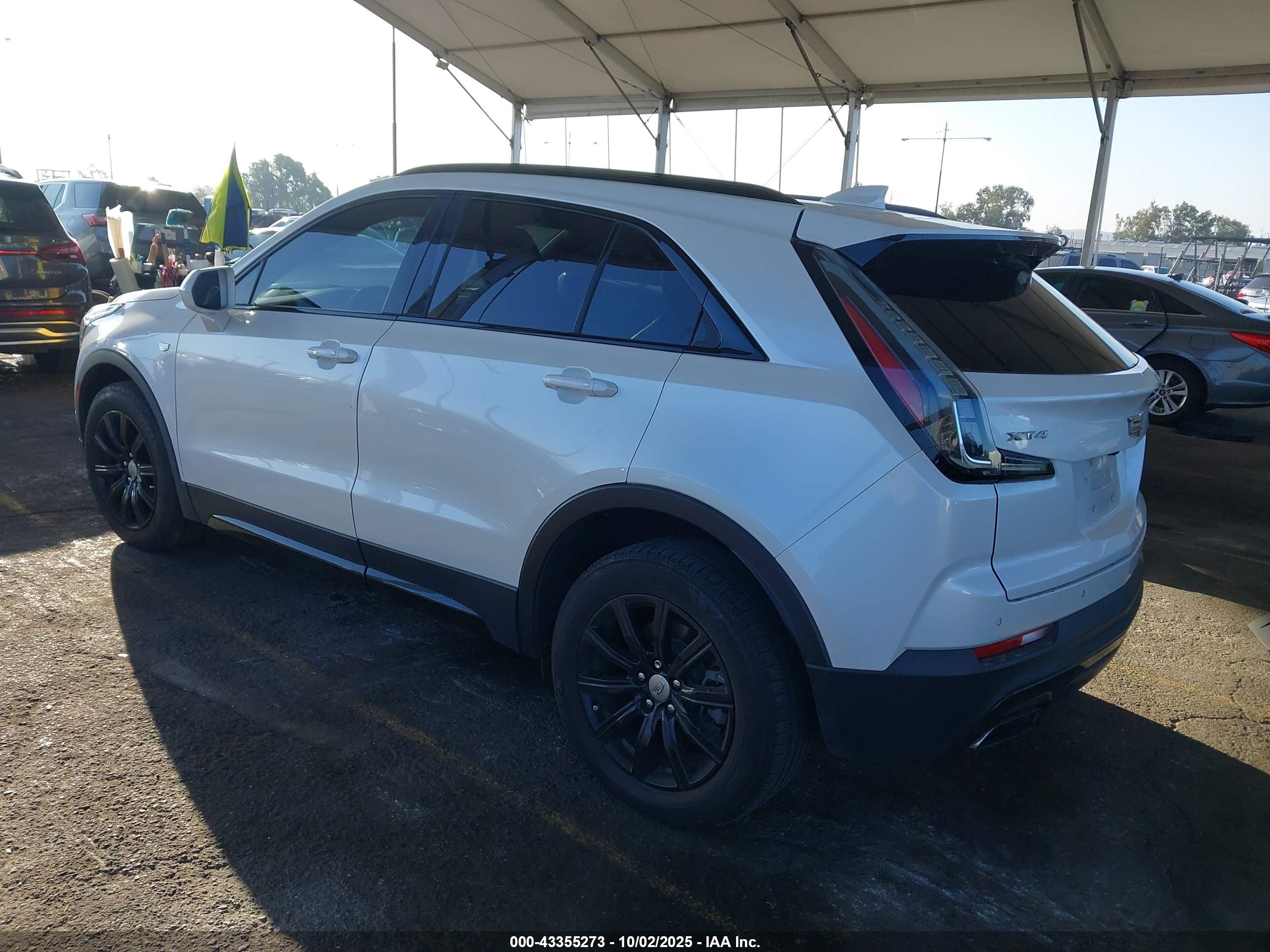 CADILLAC XT4 image 3