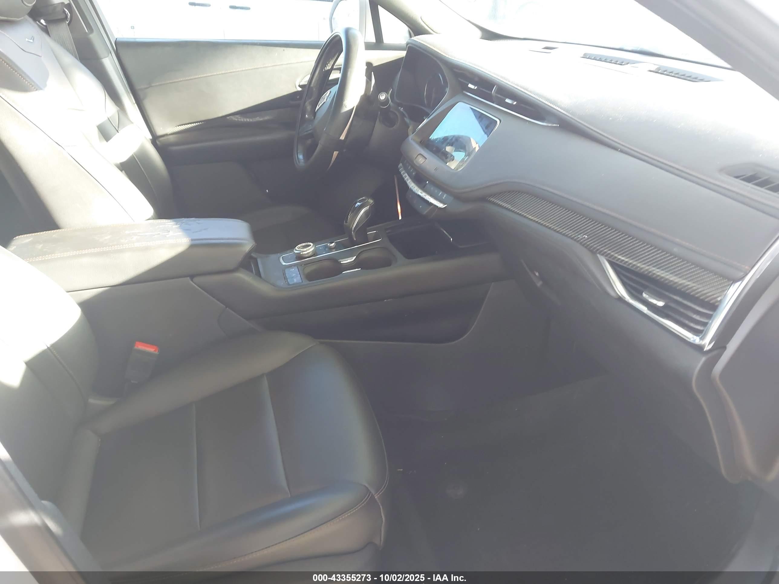 CADILLAC XT4 image 5