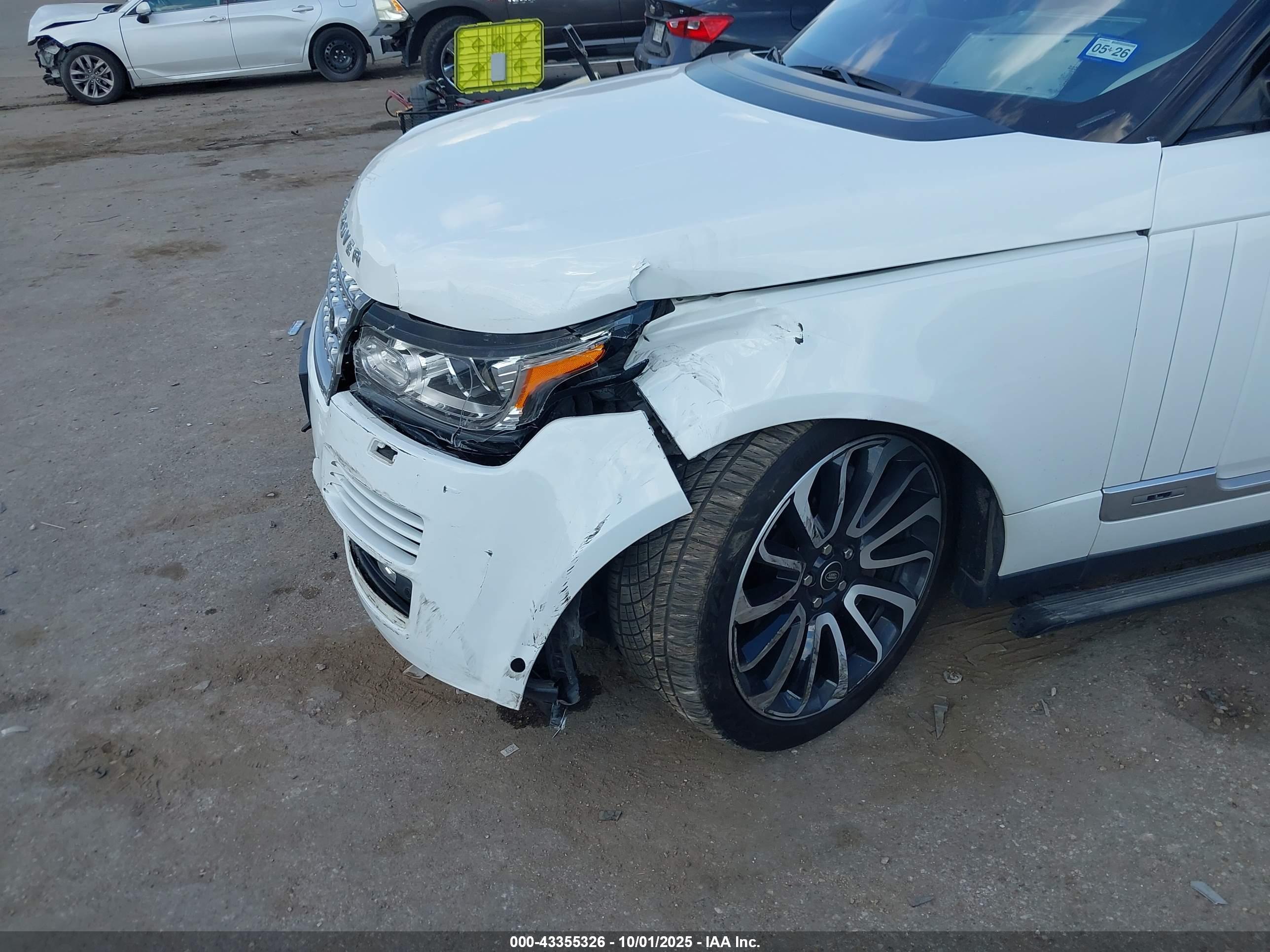 LAND ROVER image 6