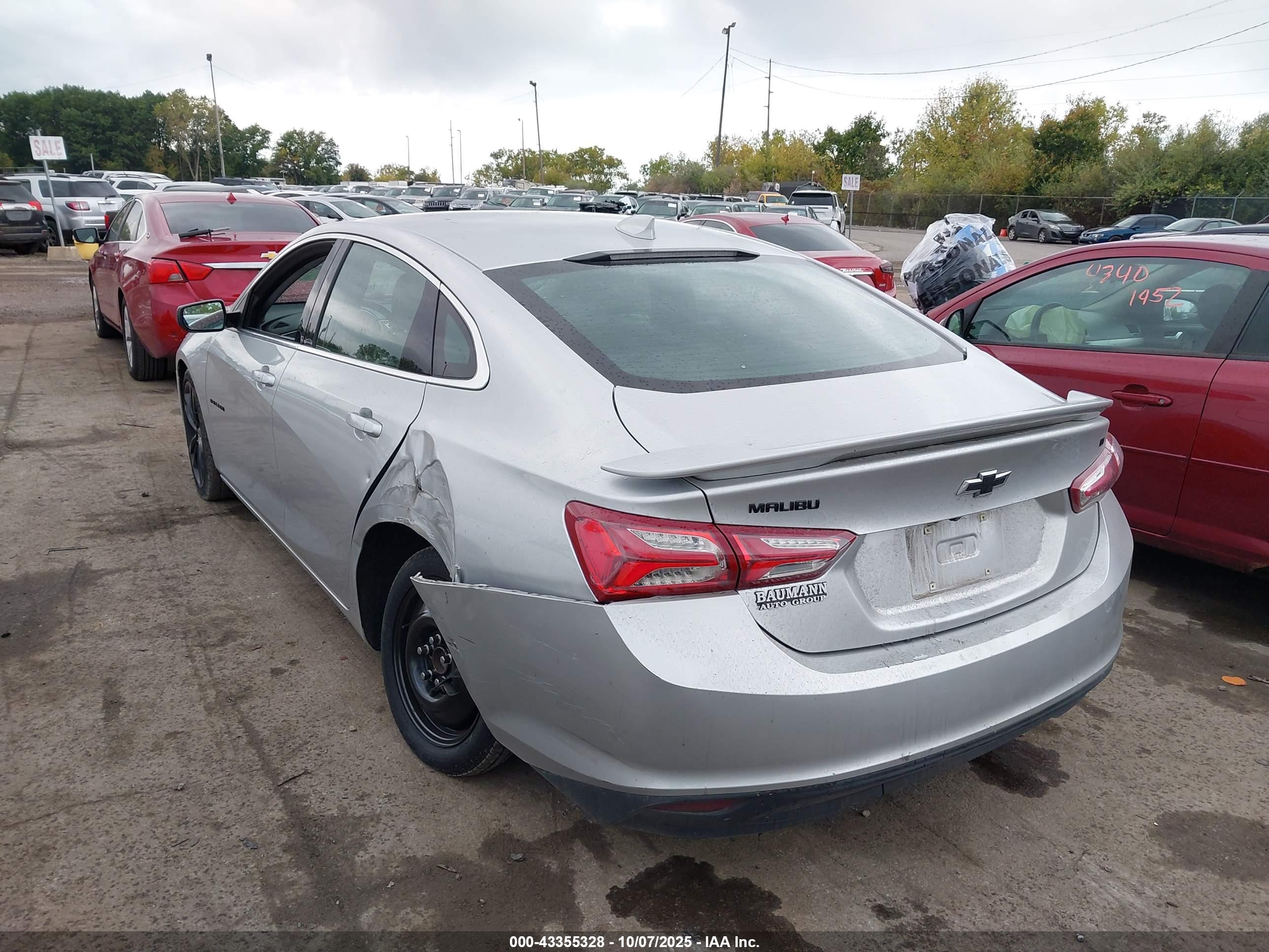 CHEVROLET MALIBU image 3