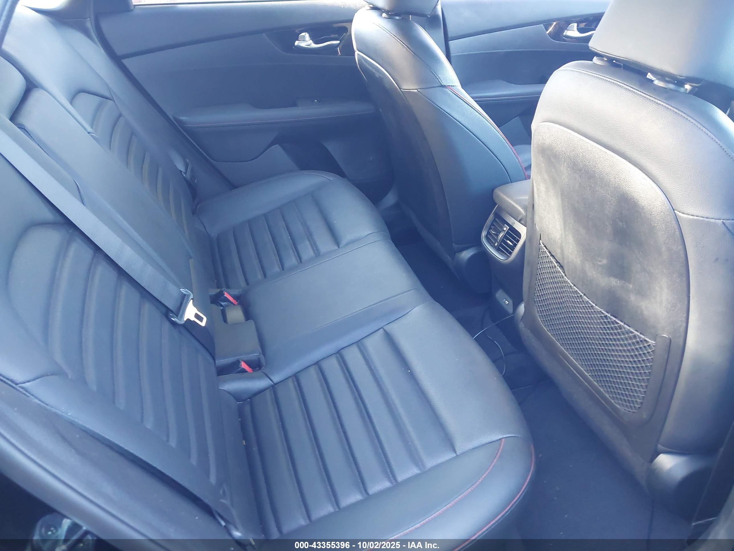 KIA FORTE image 8