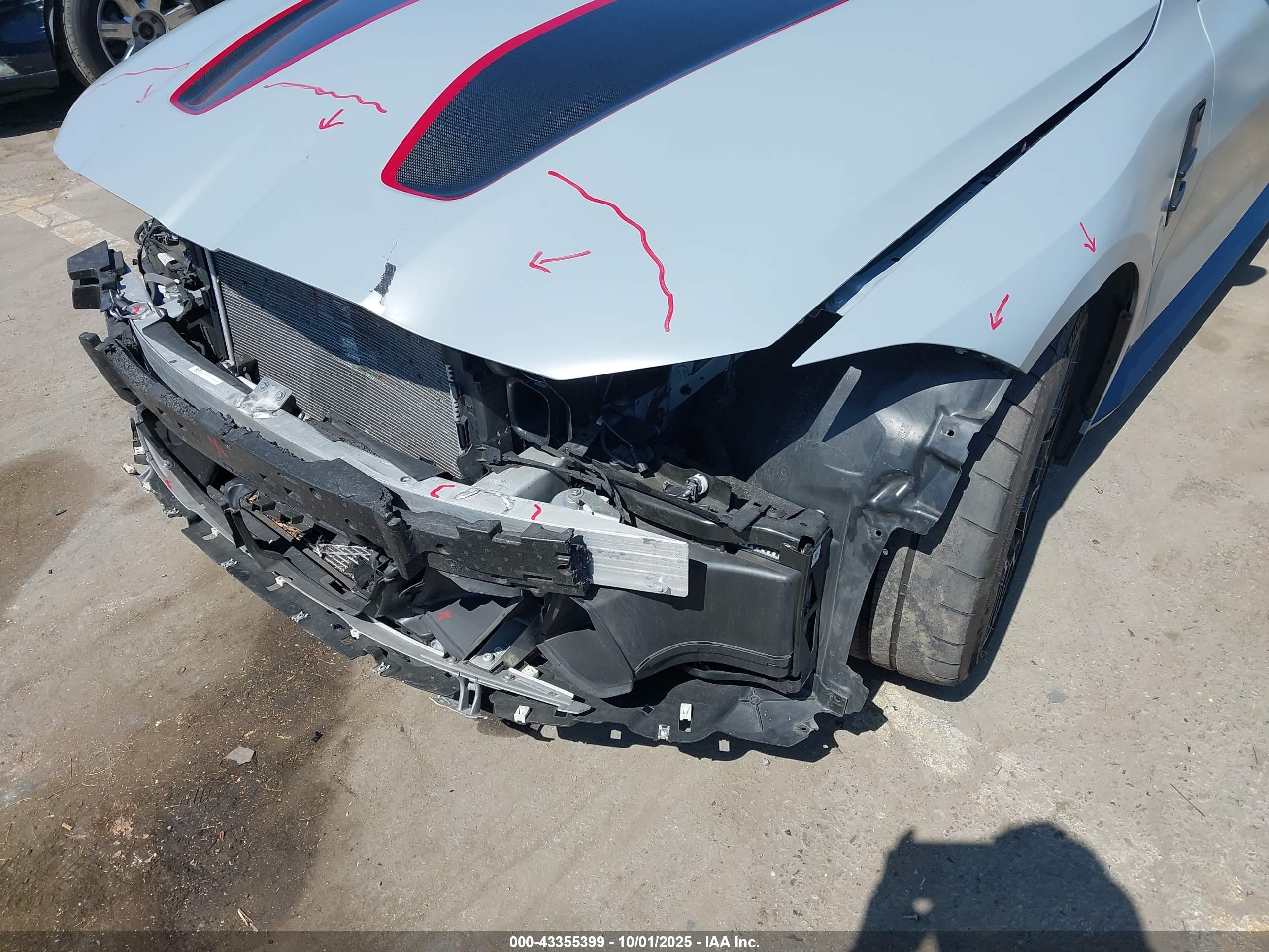 BMW M4 image 6