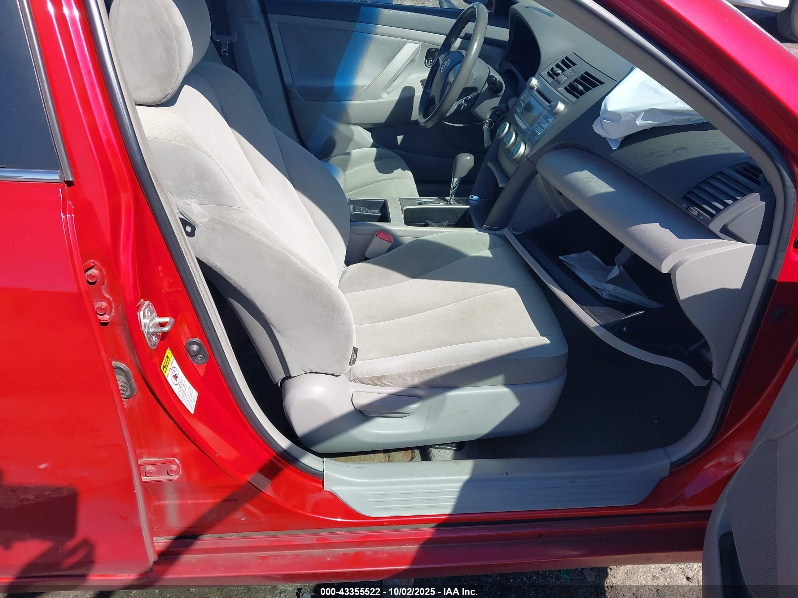 TOYOTA CAMRY image 5