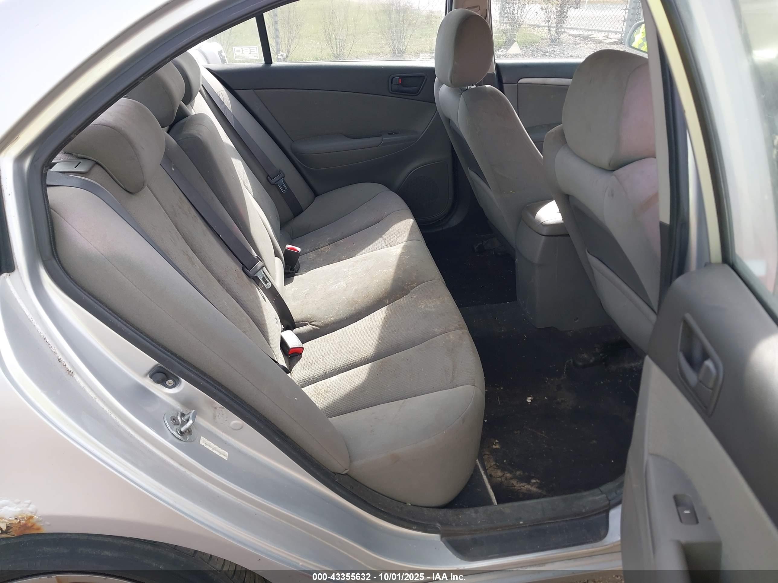 HYUNDAI SONATA image 8