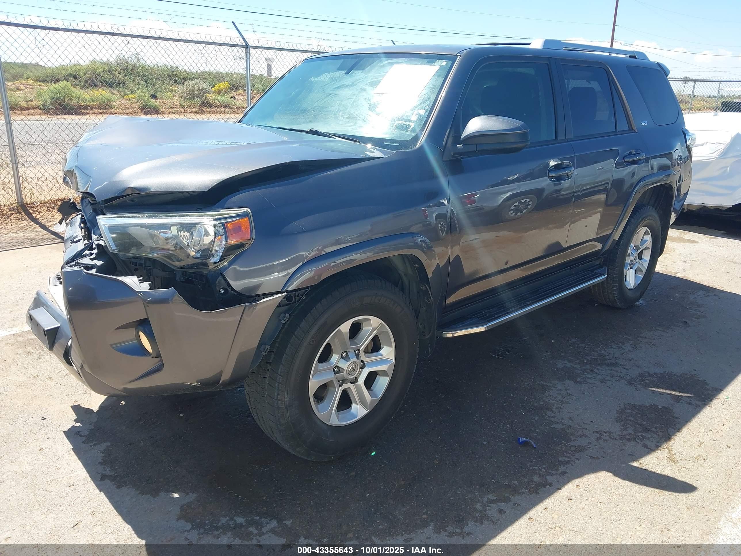 TOYOTA 4RUNNER image 2