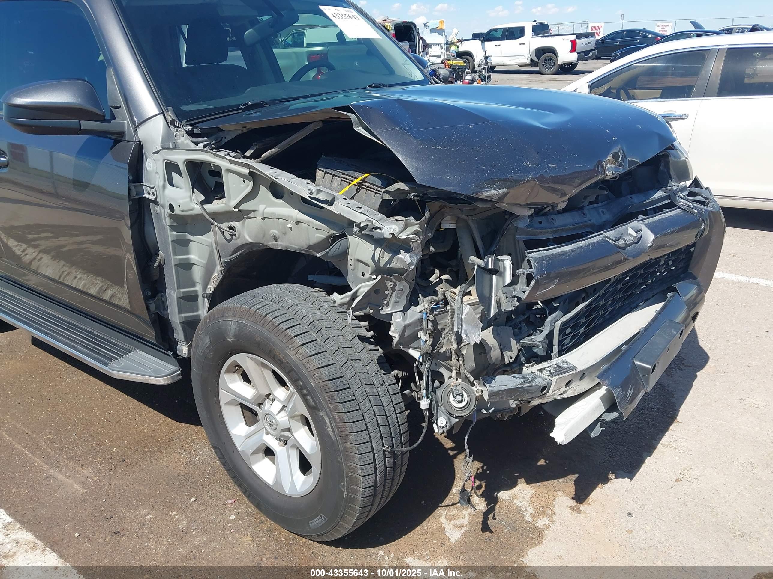 TOYOTA 4RUNNER image 6