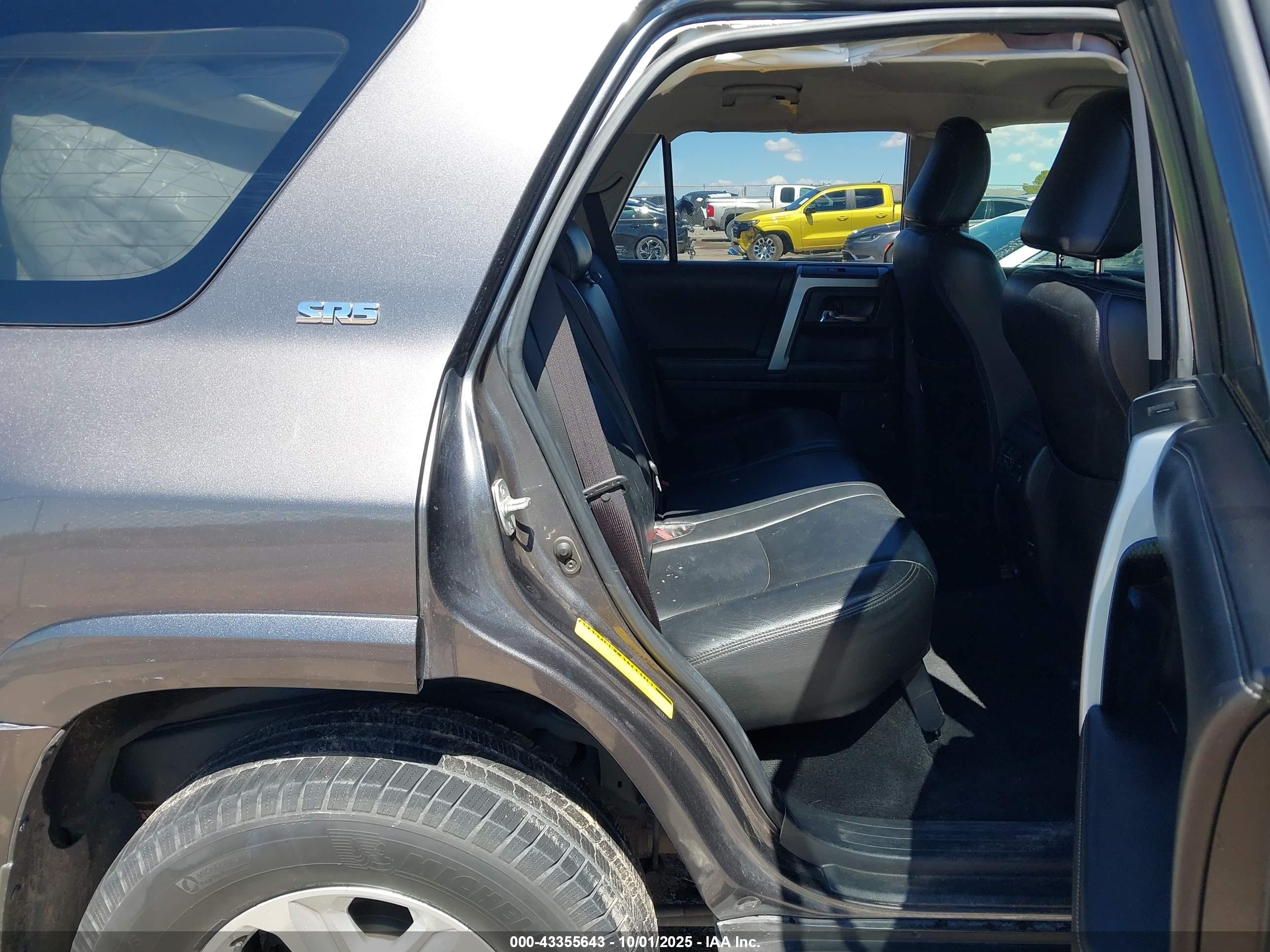 TOYOTA 4RUNNER image 8