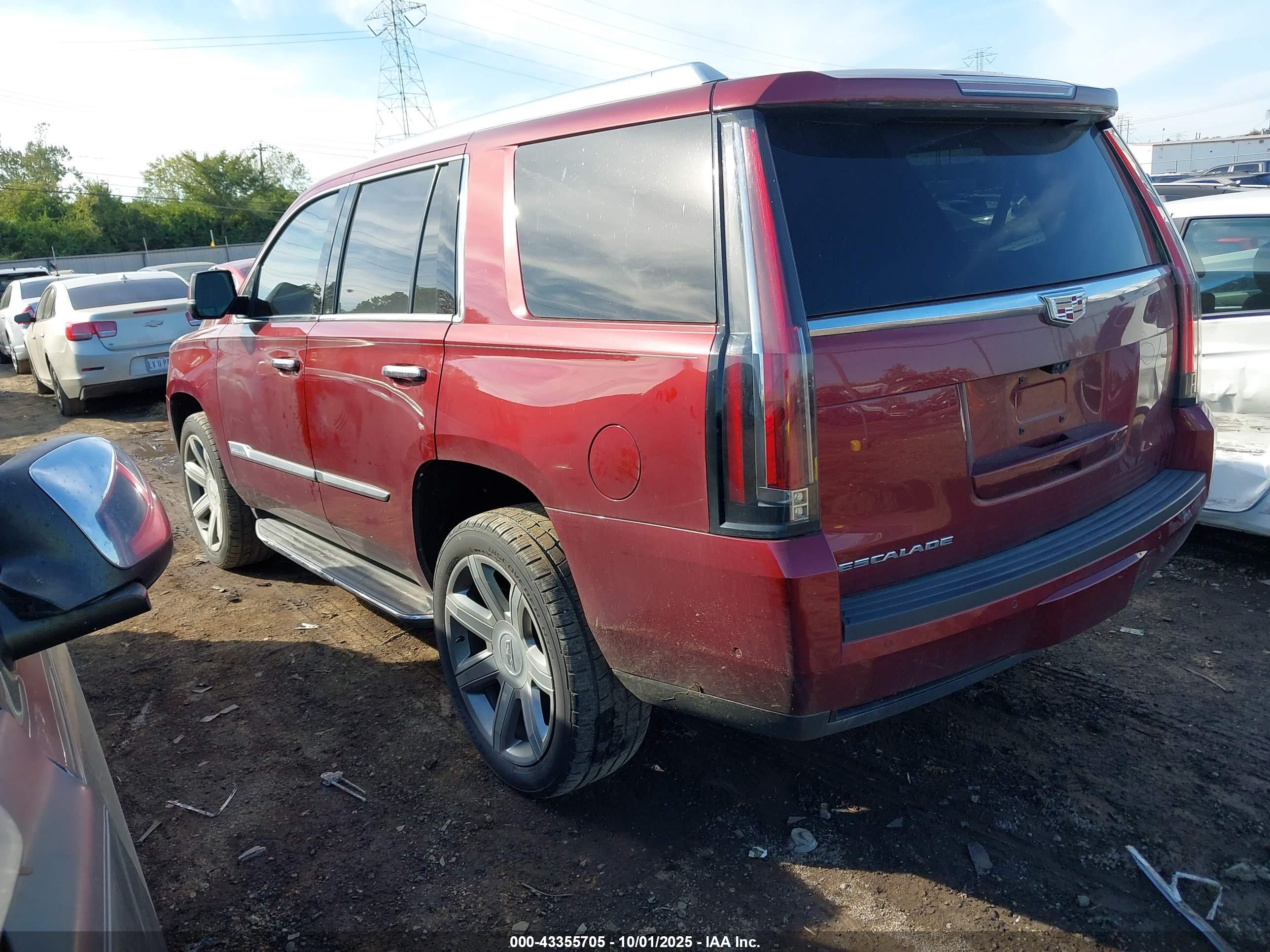 CADILLAC ESCALADE image 3