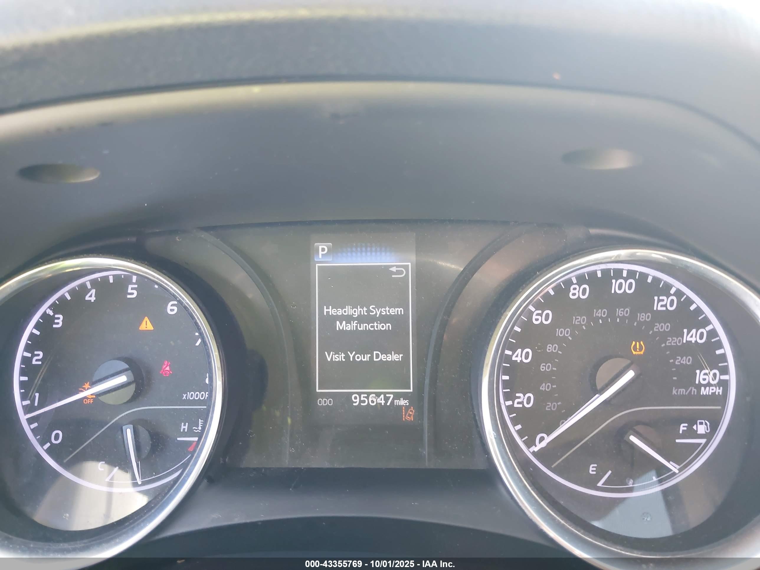TOYOTA CAMRY image 7