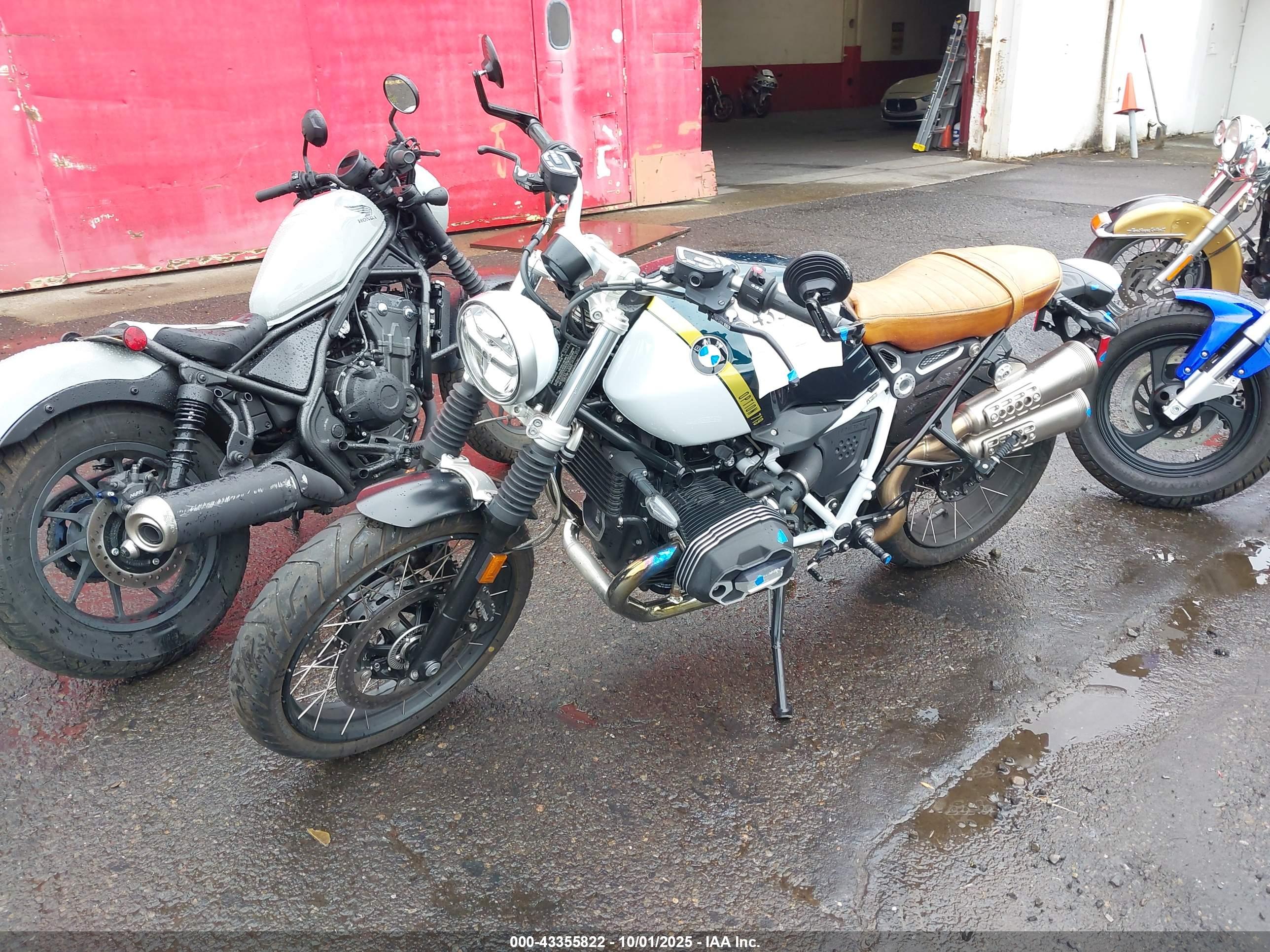 BMW R image 2