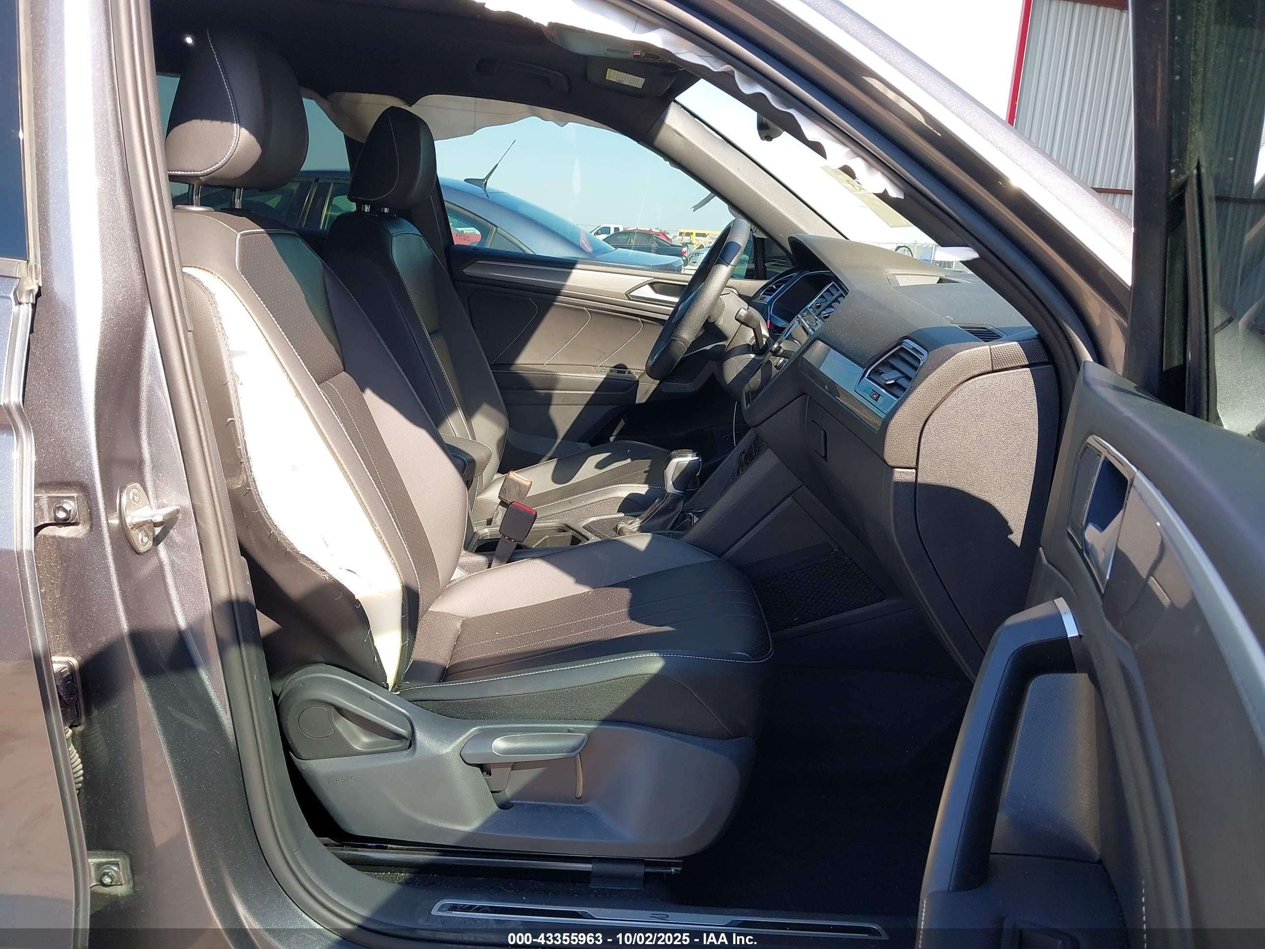 VOLKSWAGEN TIGUAN image 5