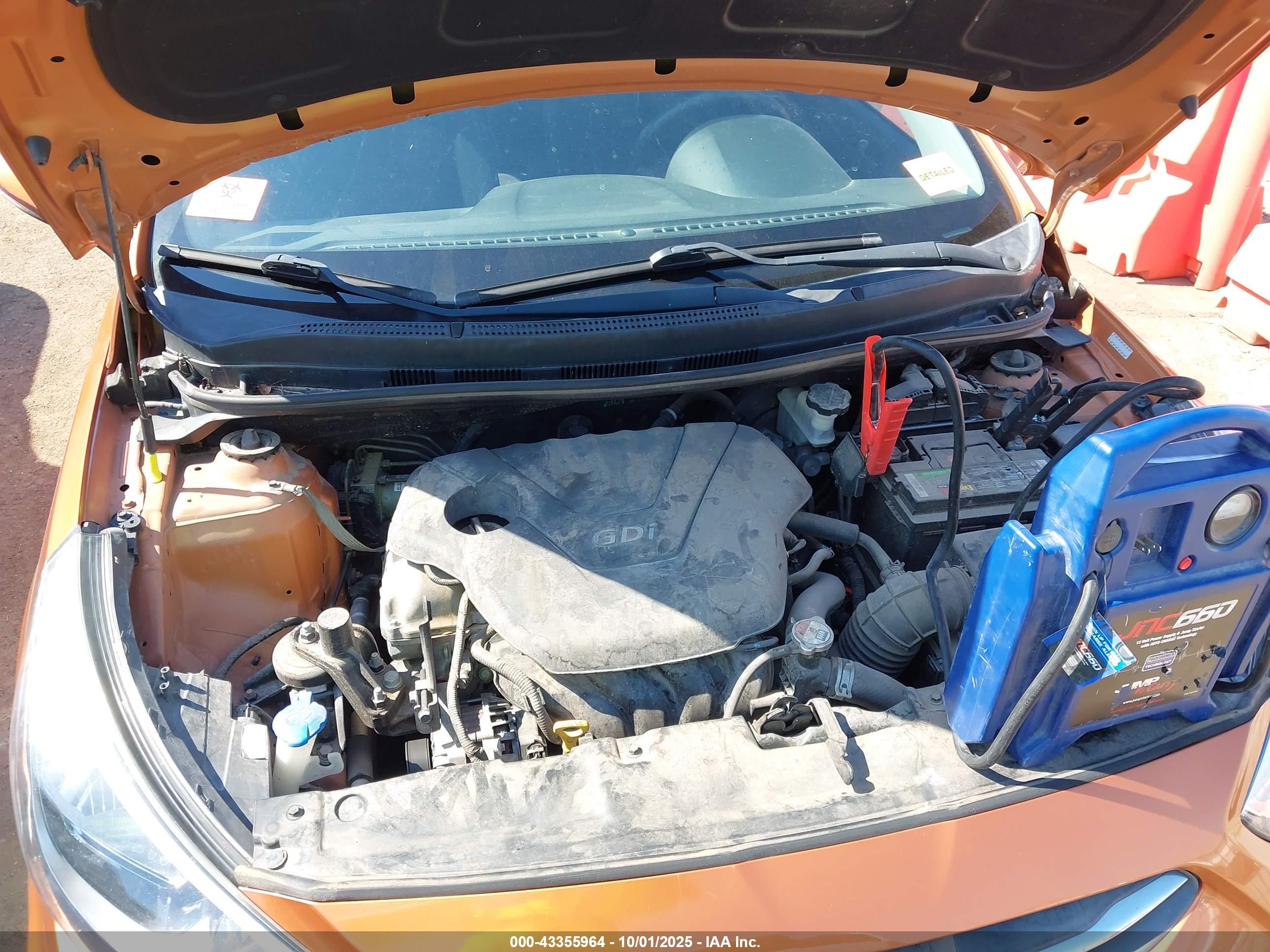 HYUNDAI ACCENT image 10