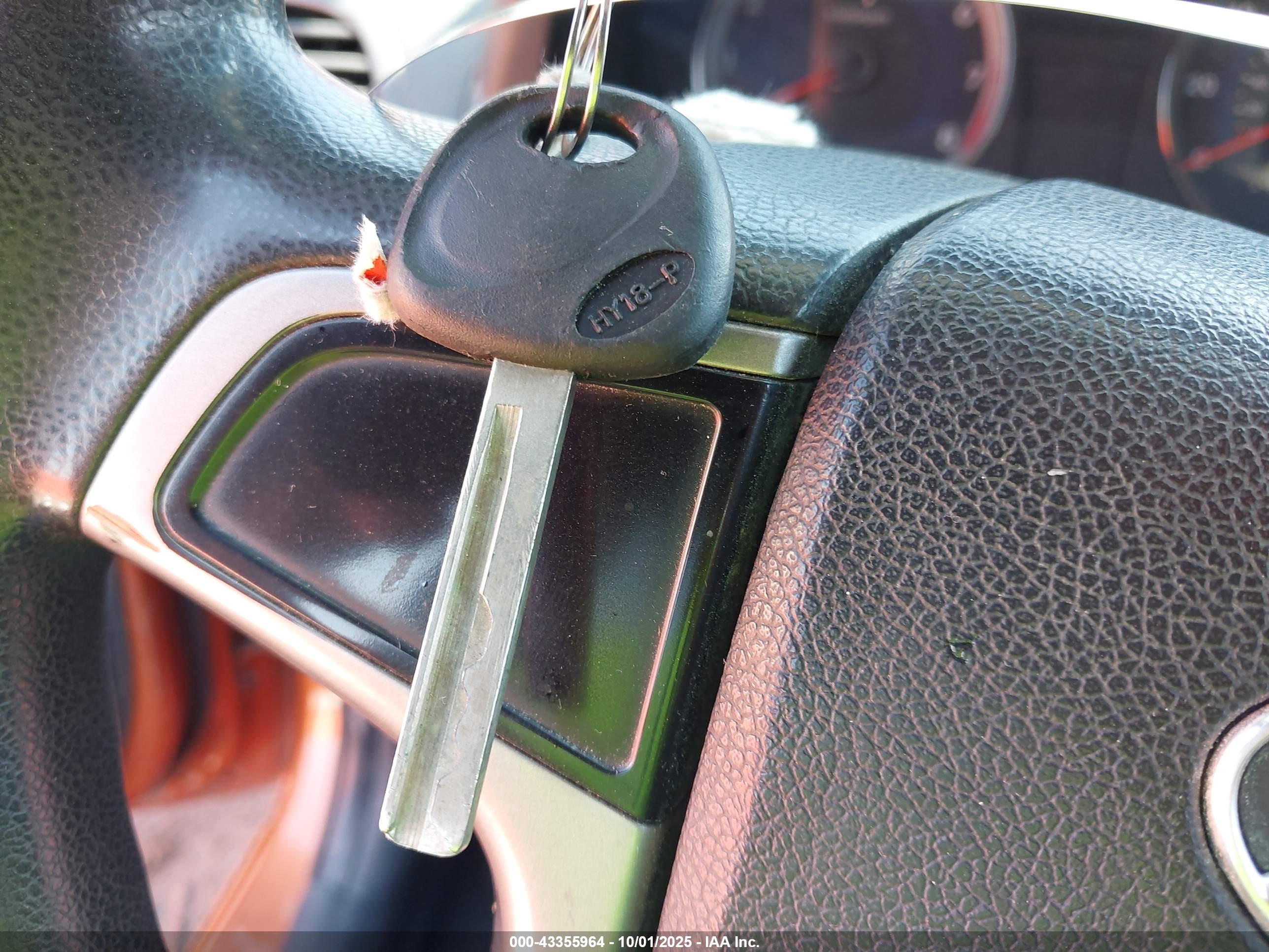 HYUNDAI ACCENT image 11