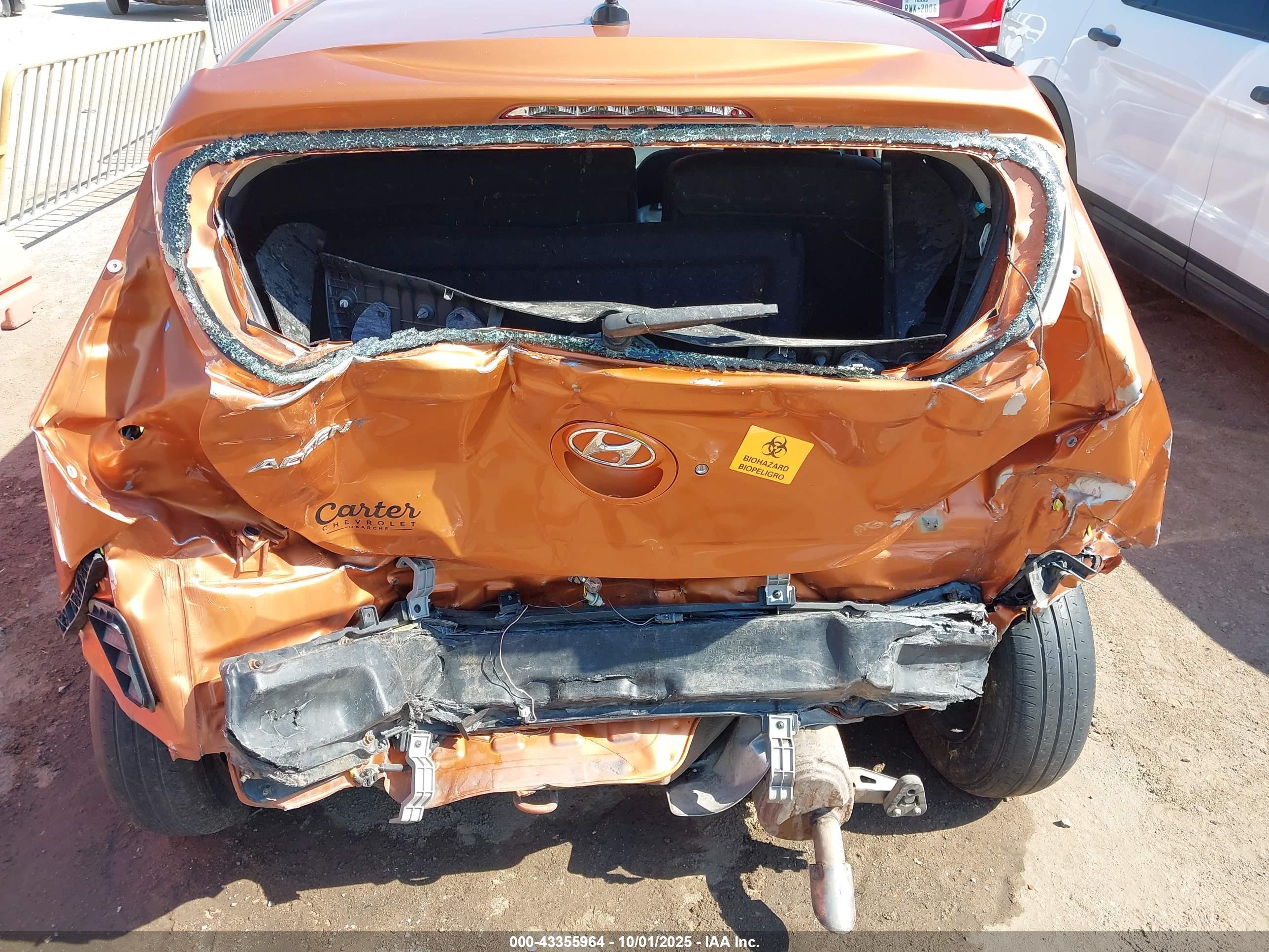 HYUNDAI ACCENT image 6