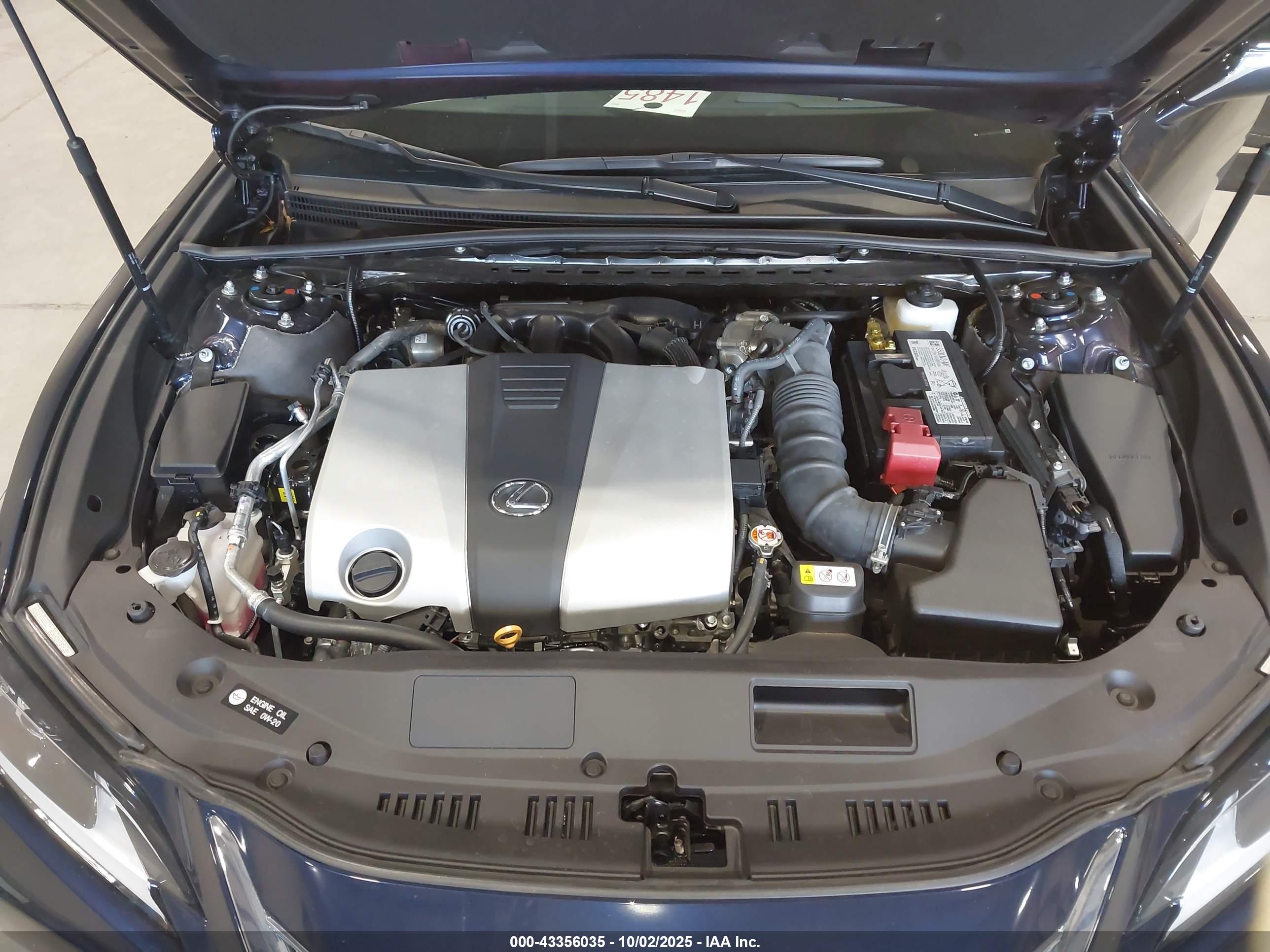 LEXUS ES image 10