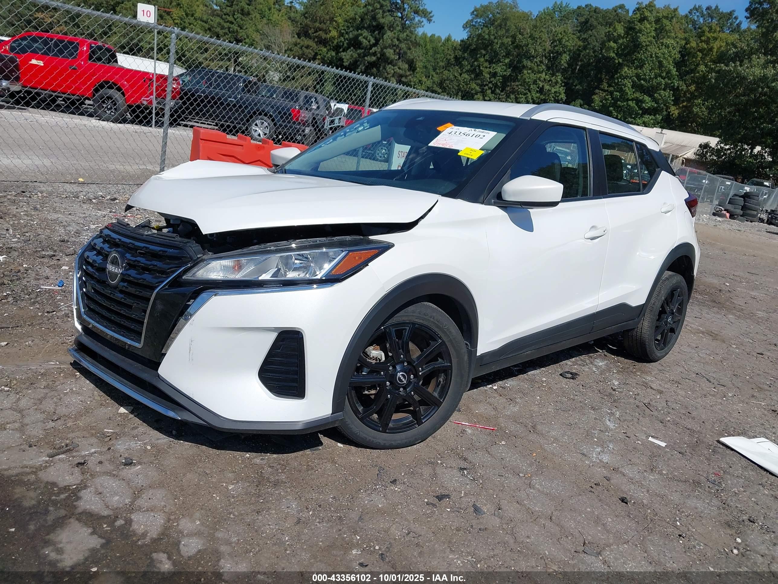 NISSAN KICKS image 2
