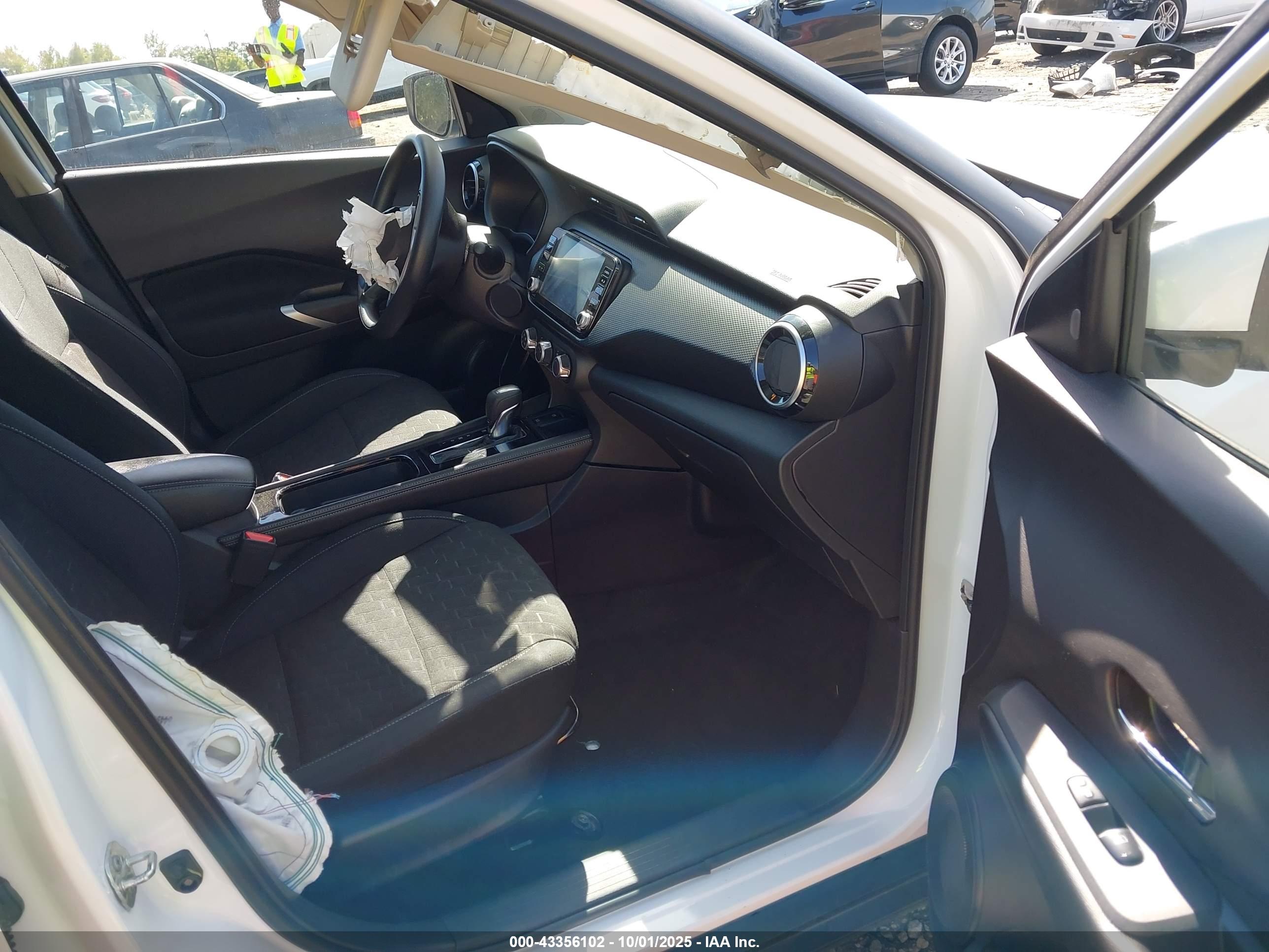 NISSAN KICKS image 5