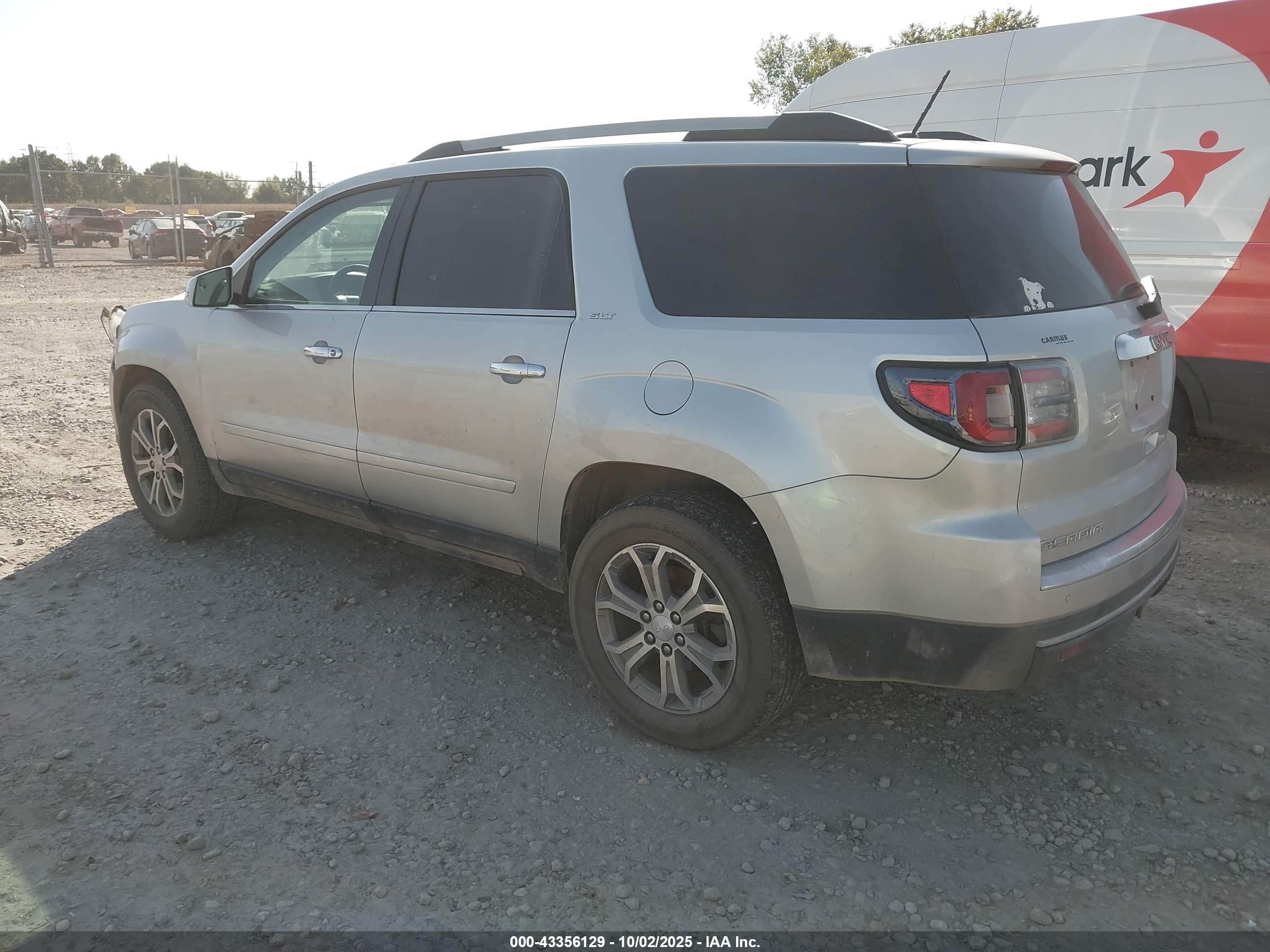 GMC ACADIA image 3