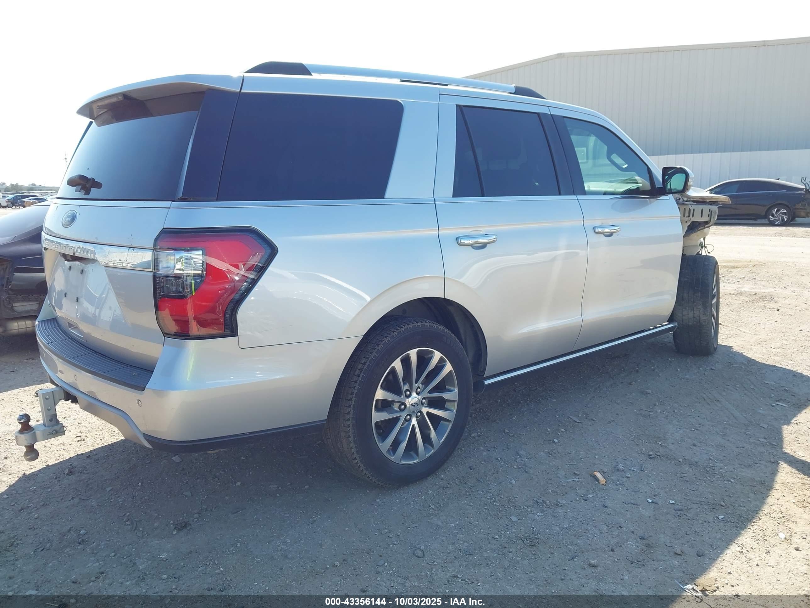 FORD EXPEDITION image 4