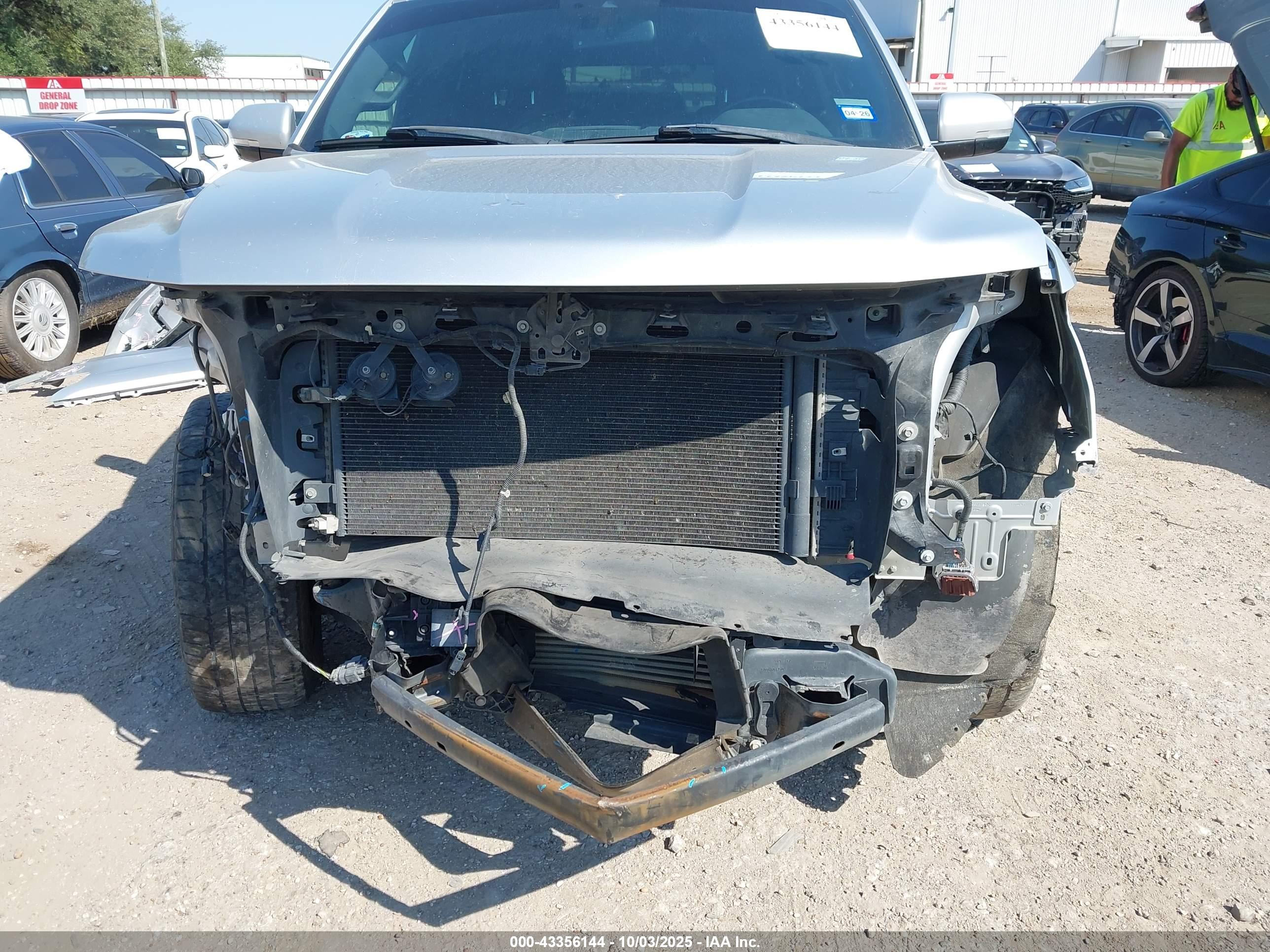 FORD EXPEDITION image 6