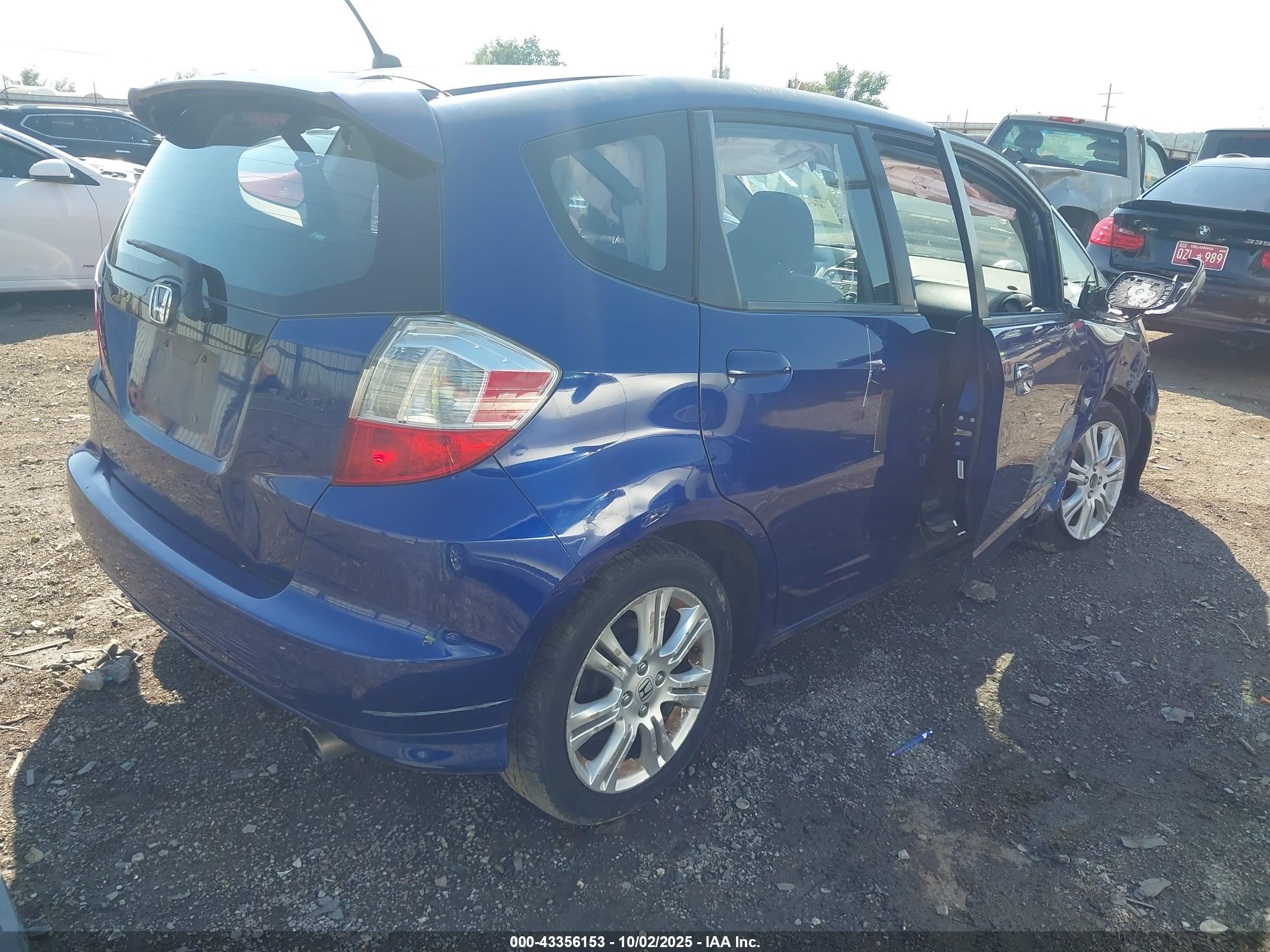 HONDA FIT image 4