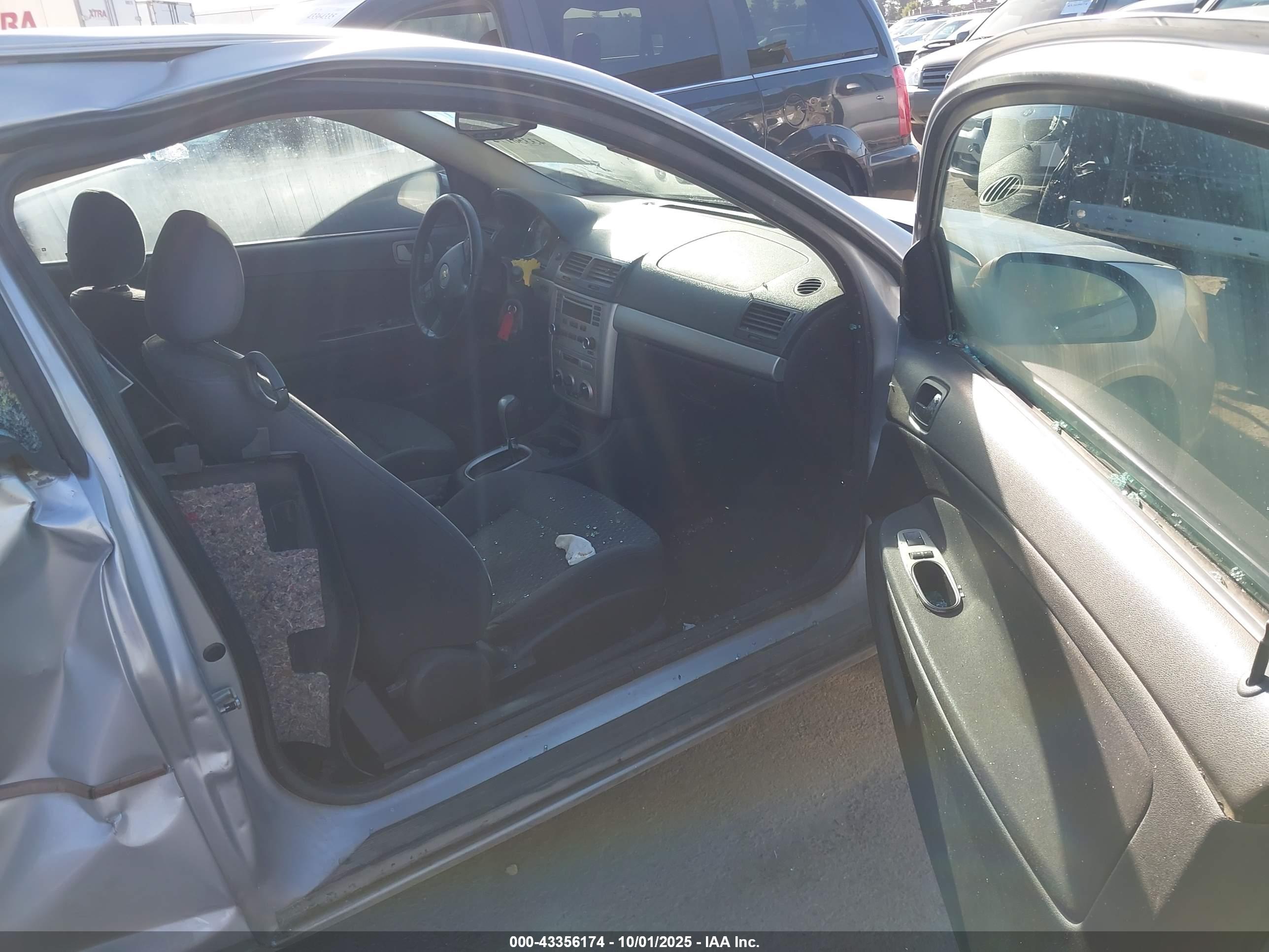 CHEVROLET COBALT image 5