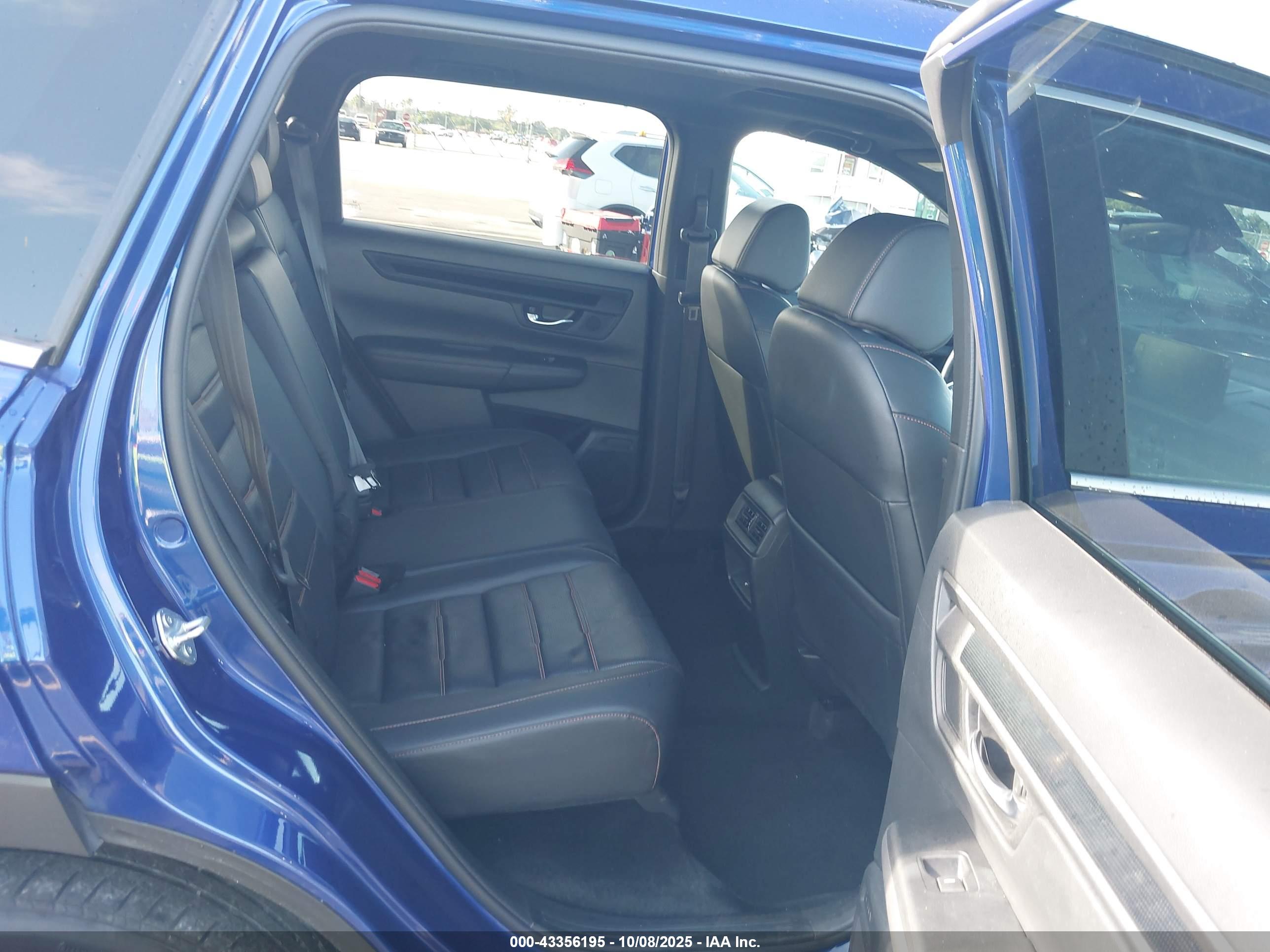 HONDA CR-V image 8