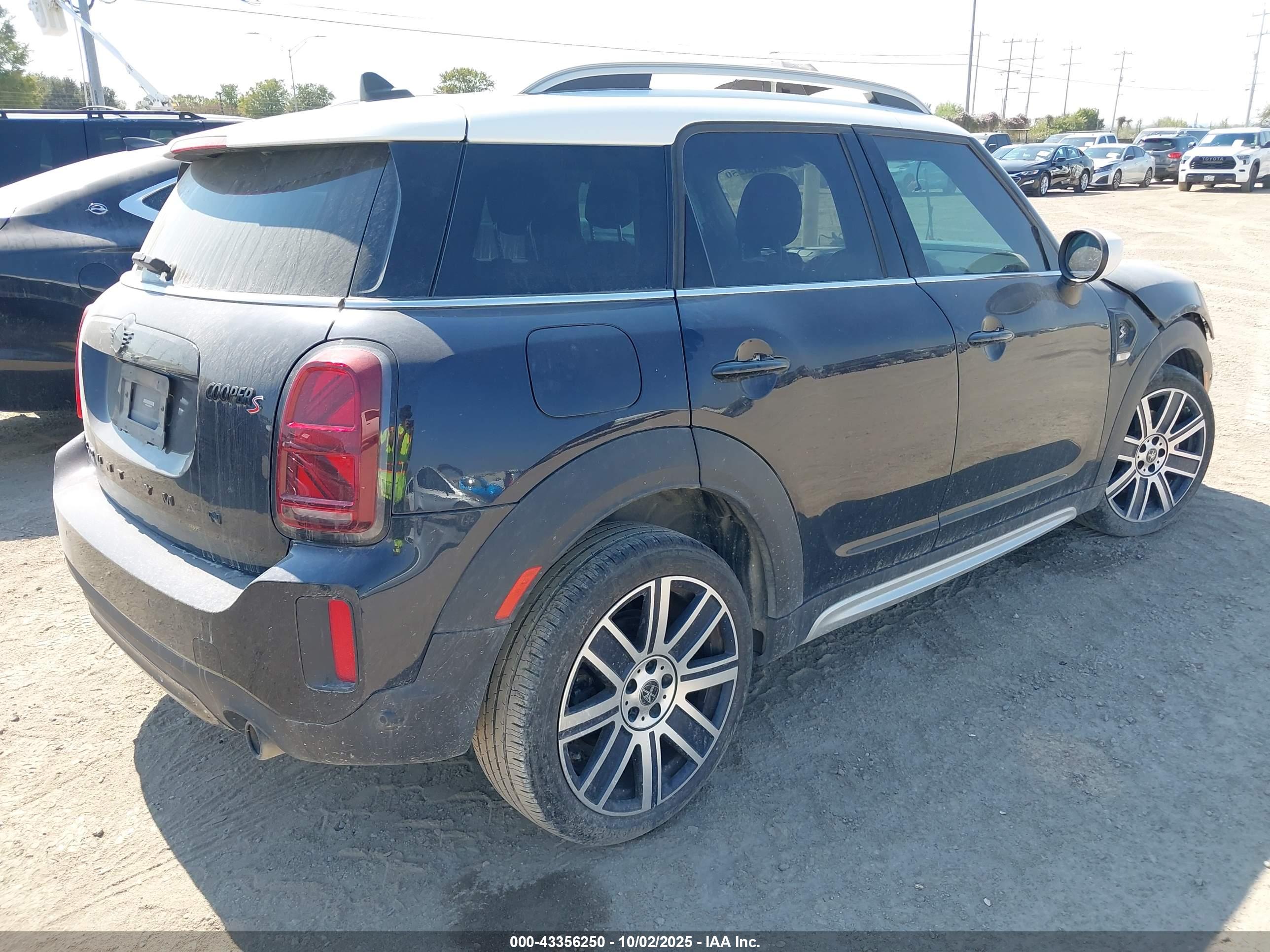 MINI COUNTRYMAN image 4